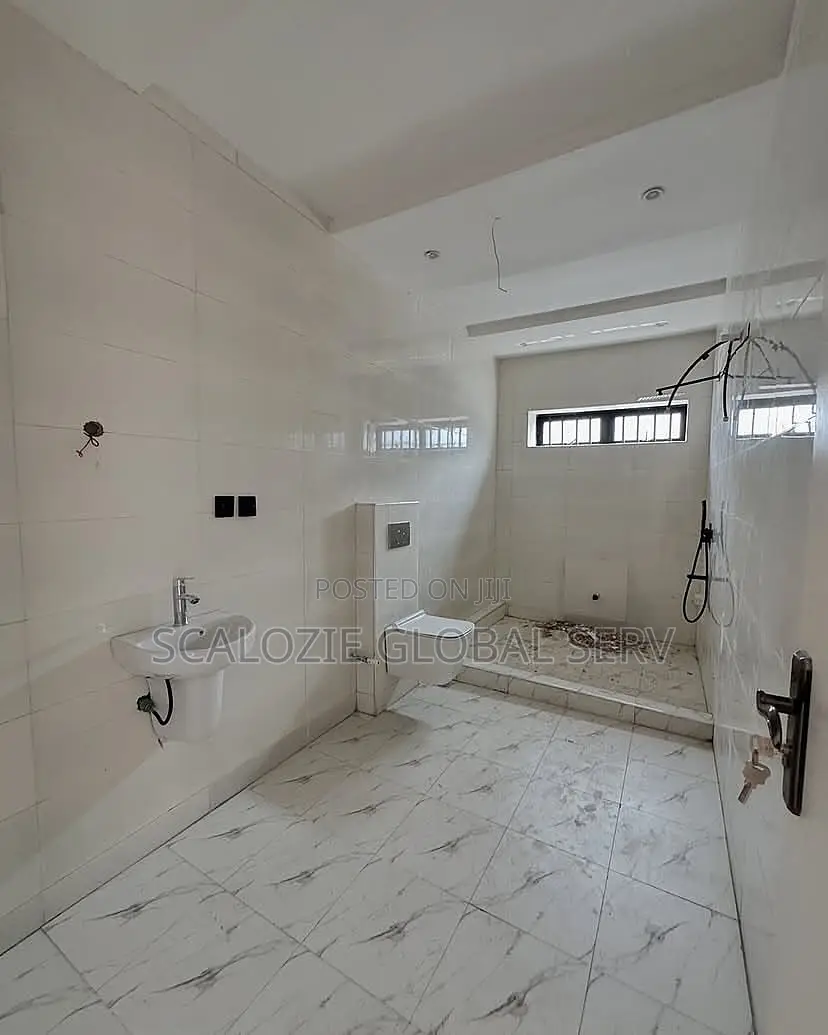 4bdrm Duplex in Sani Abacha Road, for sale