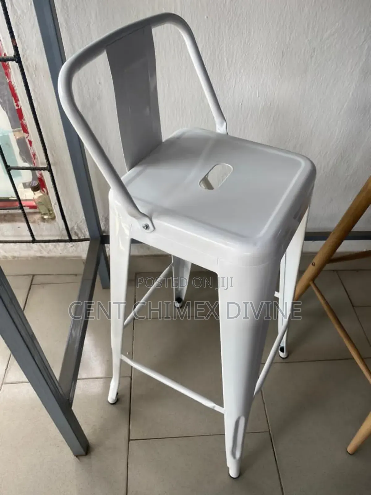 White Minimalist Iron Frame High Chair