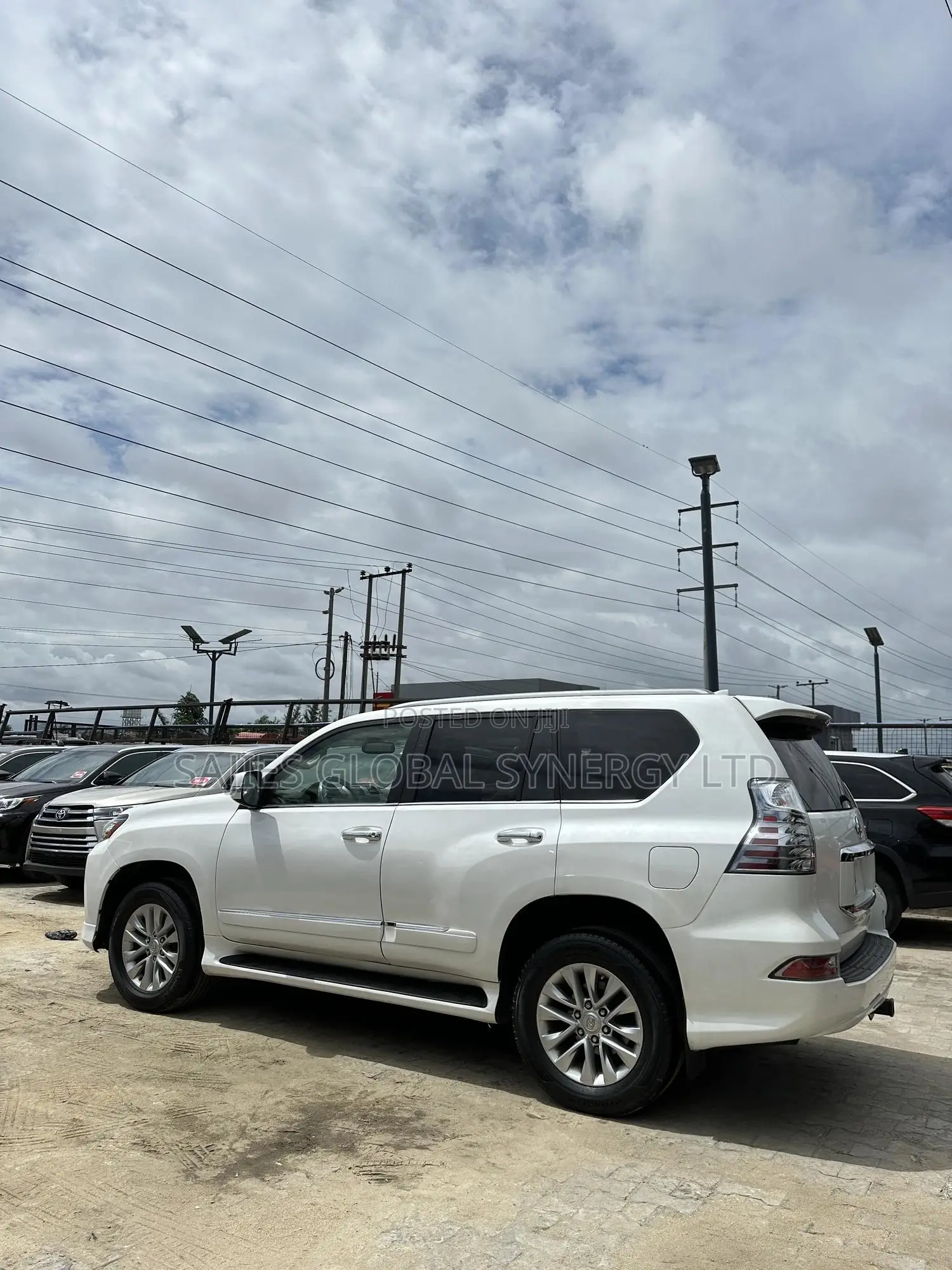 Lexus GX 460 Base 2019 White