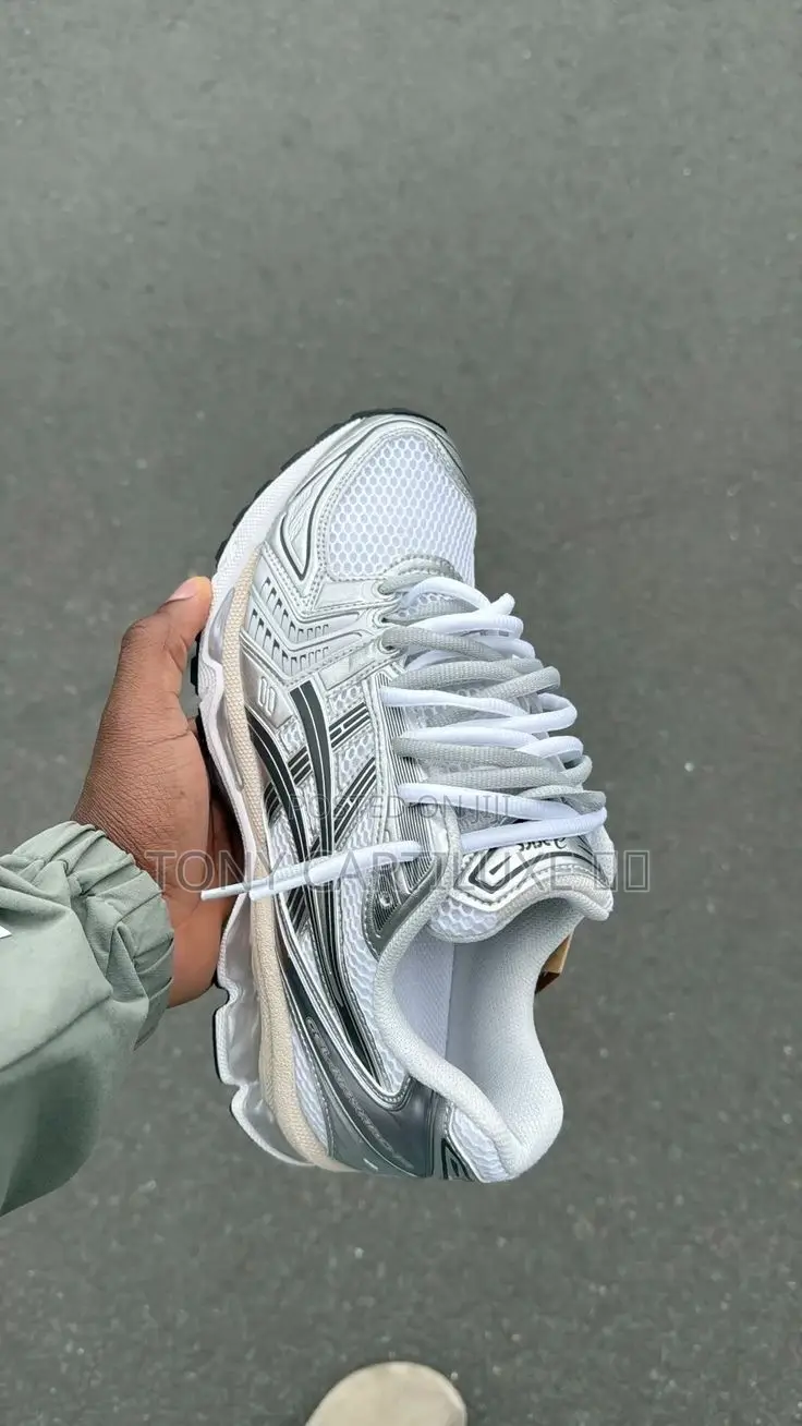 Original Asics Gel-Kayano 14 ‘Arctic Sky’*