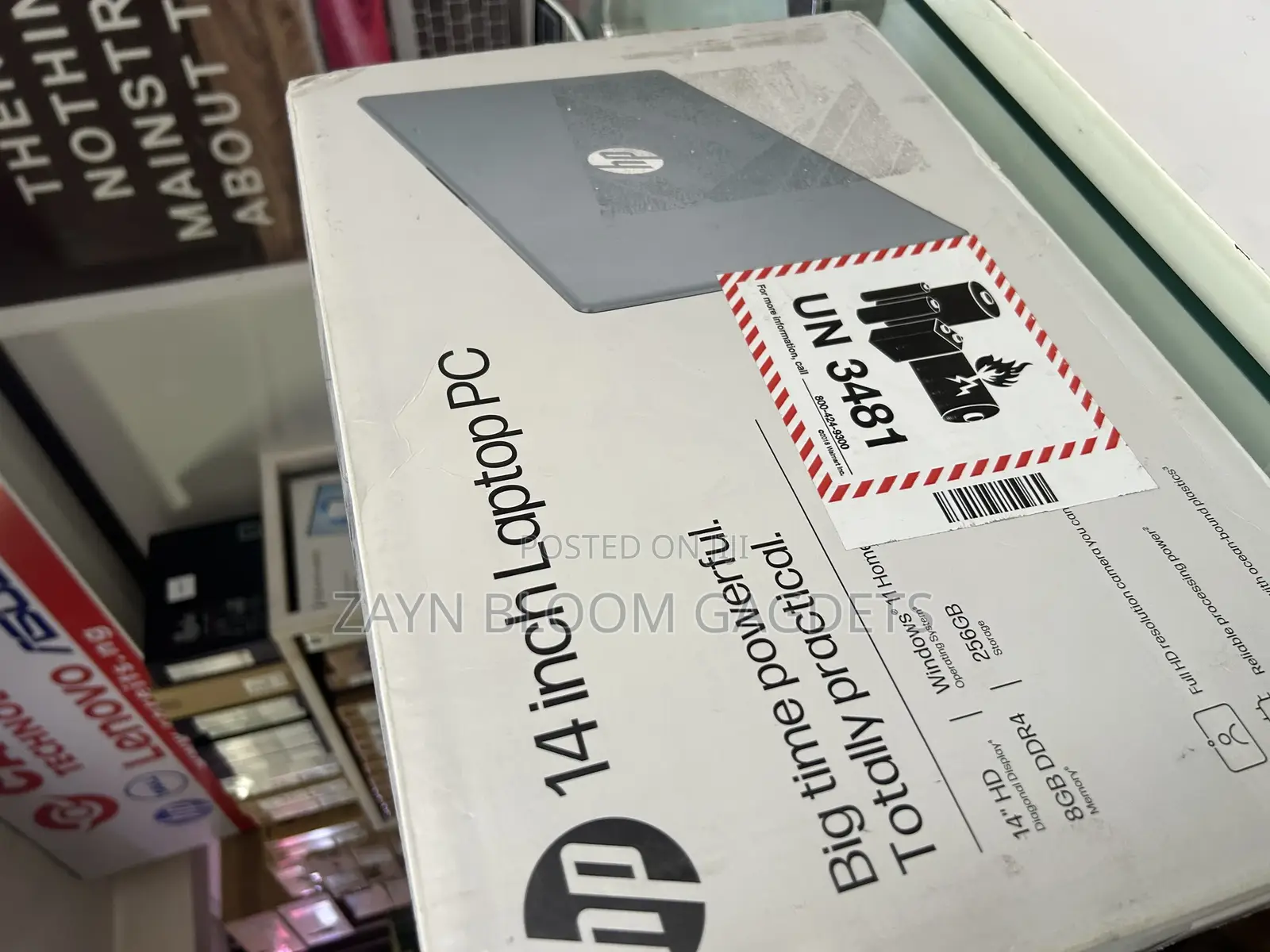 New Laptop HP 14S 8GB Intel Core i3 SSD 256GB