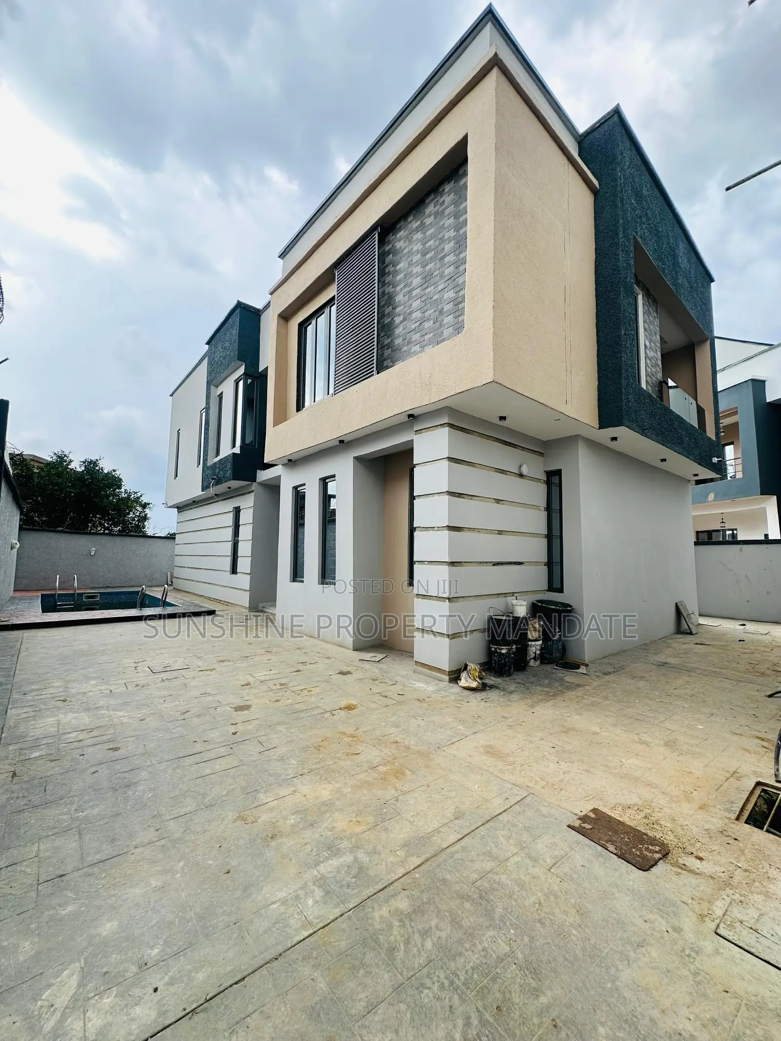 Furnished 4bdrm Duplex in Omole Phase 1 for sale