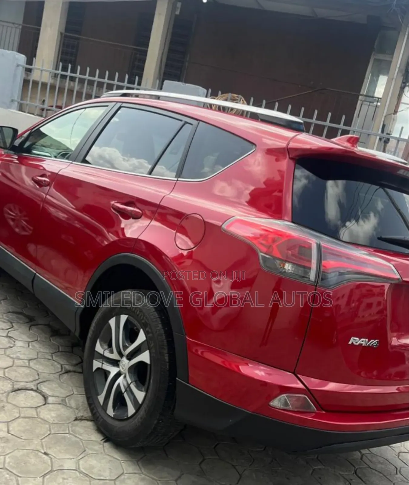 Toyota RAV4 LE AWD (2.5L 4cyl 6A) 2017 Red