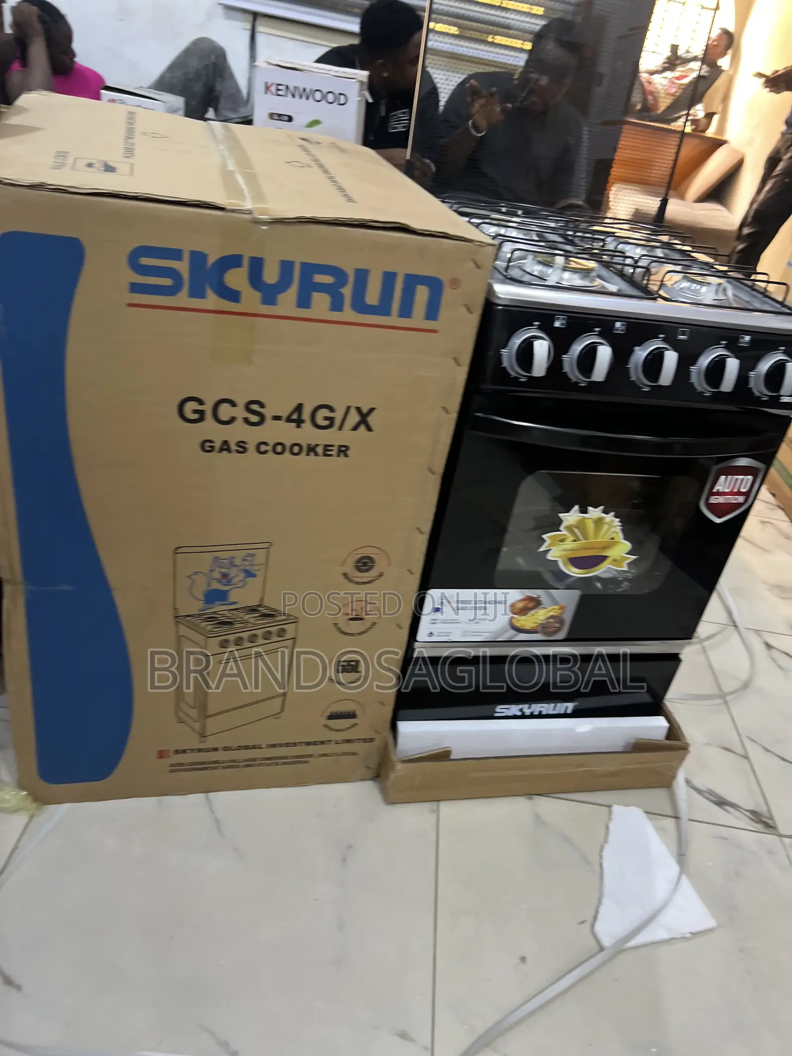 Skyrun 4 Burner Gas Cooker 50*50 With Oven | GCS-4g/K Black