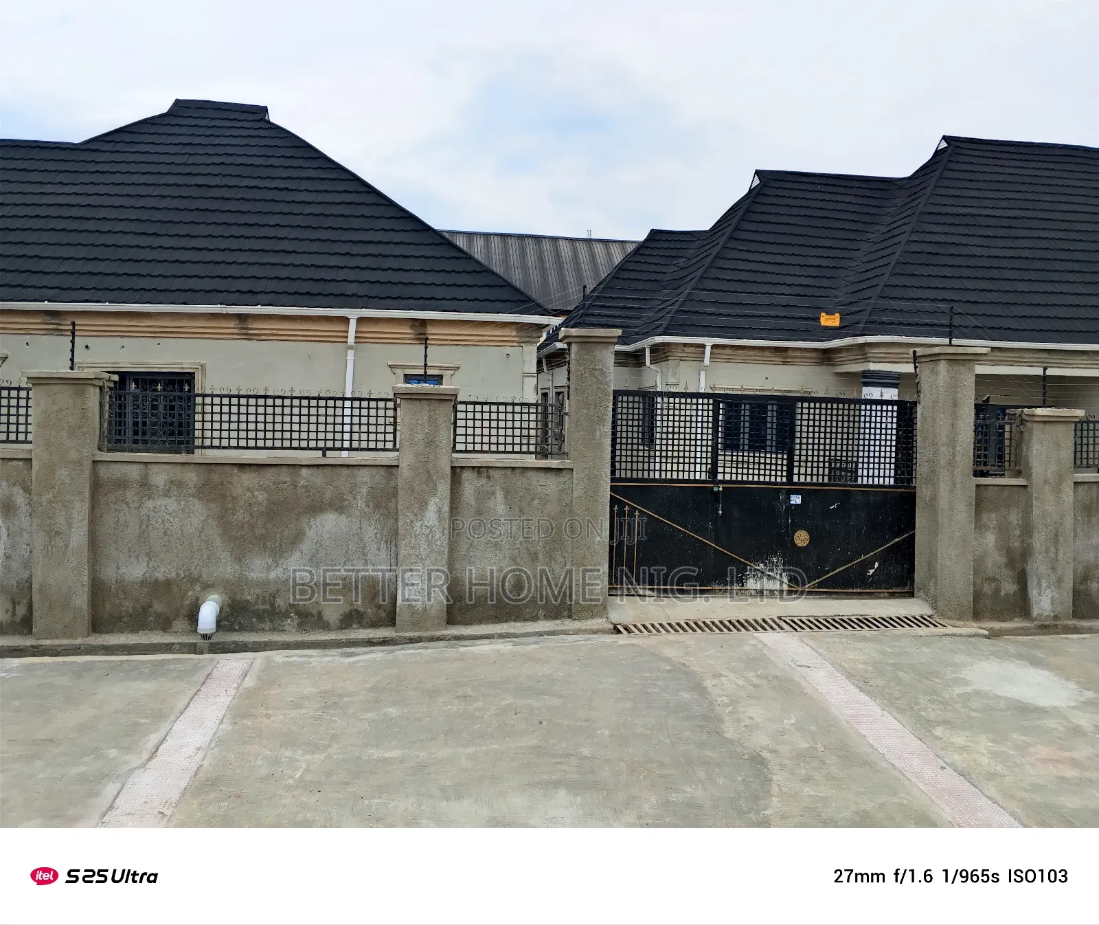 3bdrm Block of Flats in Atere Estate, Oluyole for sale