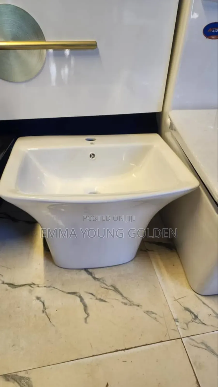 Wall Hanging Ceramic Washing Hand Basin
