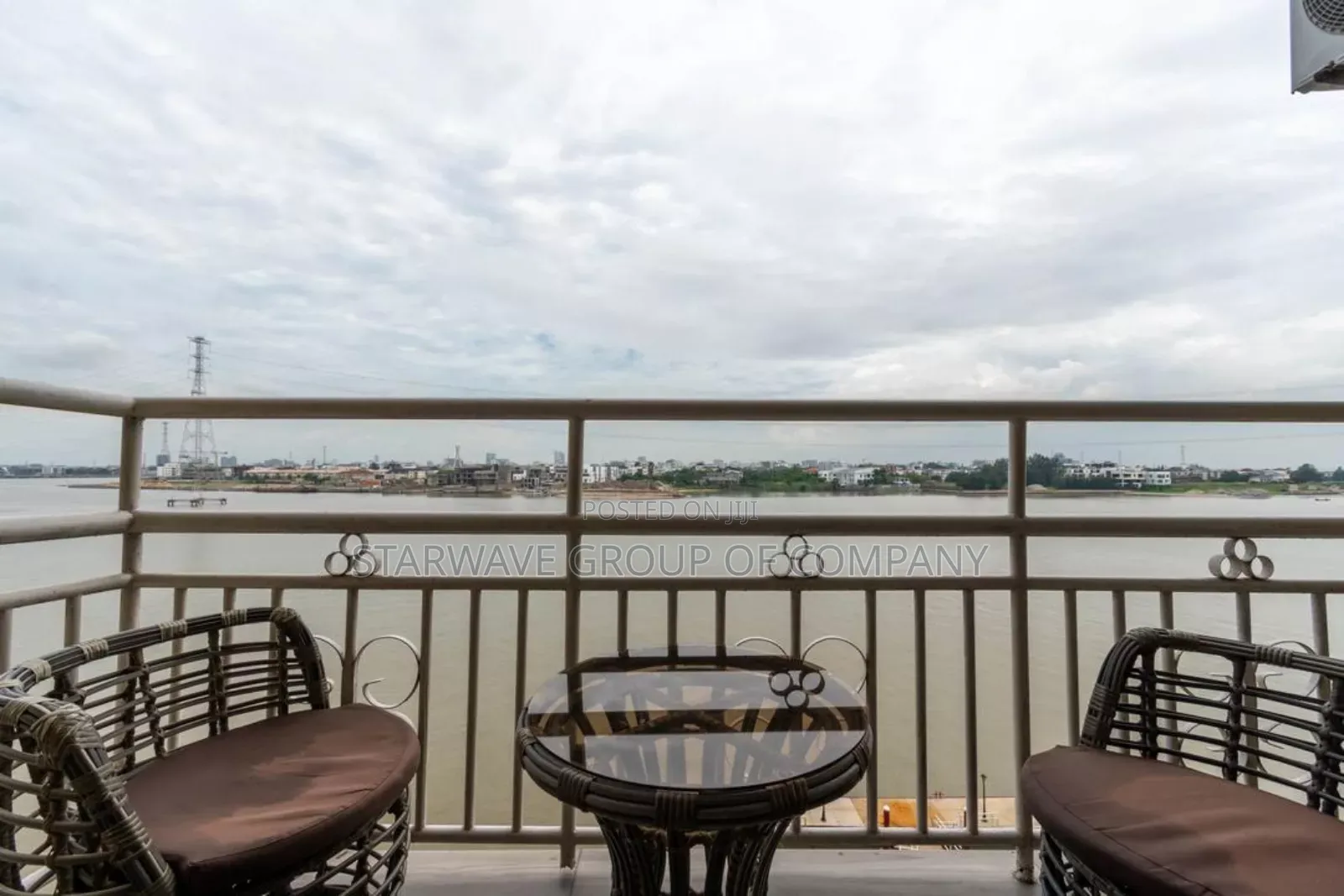 3 Bedroom Waterfront Luxury Apartment