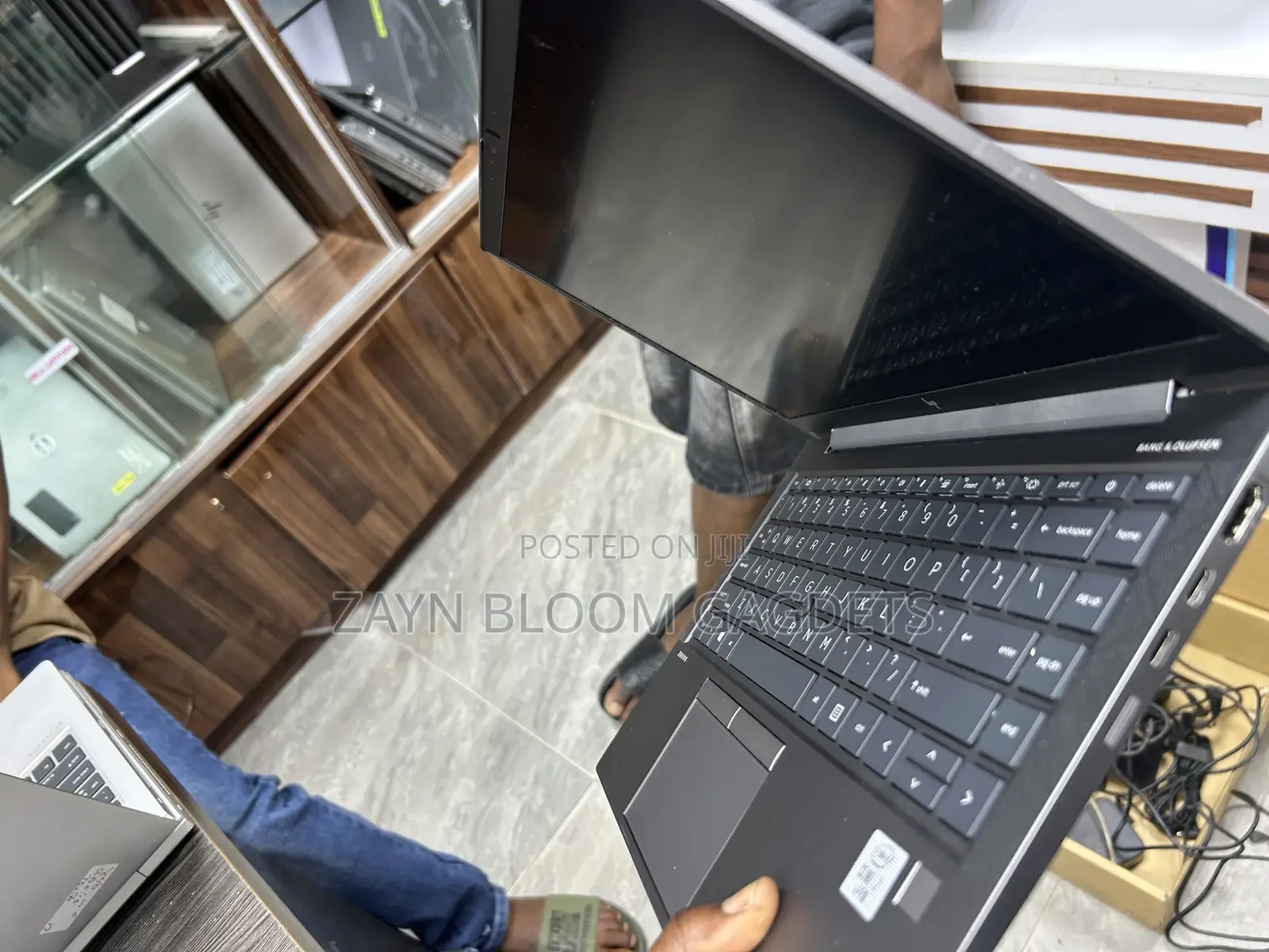 Laptop HP ZBook Firefly G8 16GB Intel Core I7 SSD 256GB
