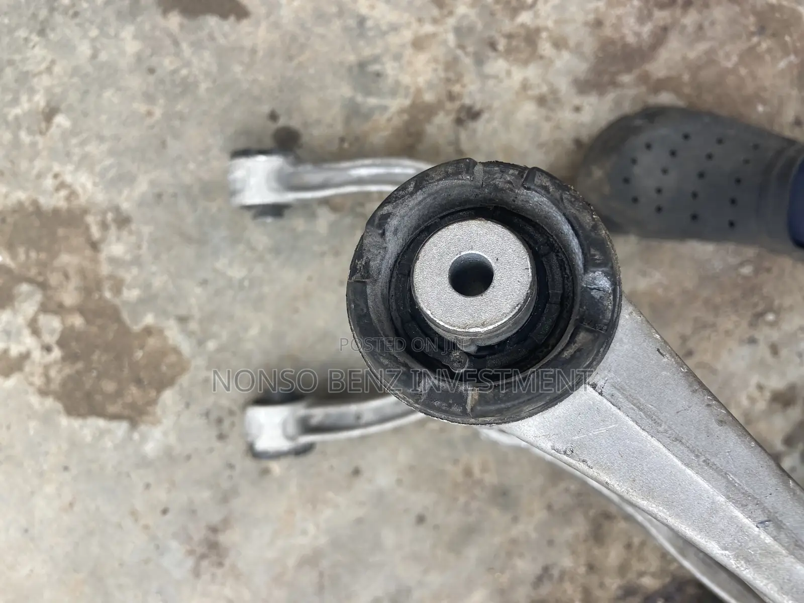 Upper Arm C300 (W205), Glc, E350 (W213)