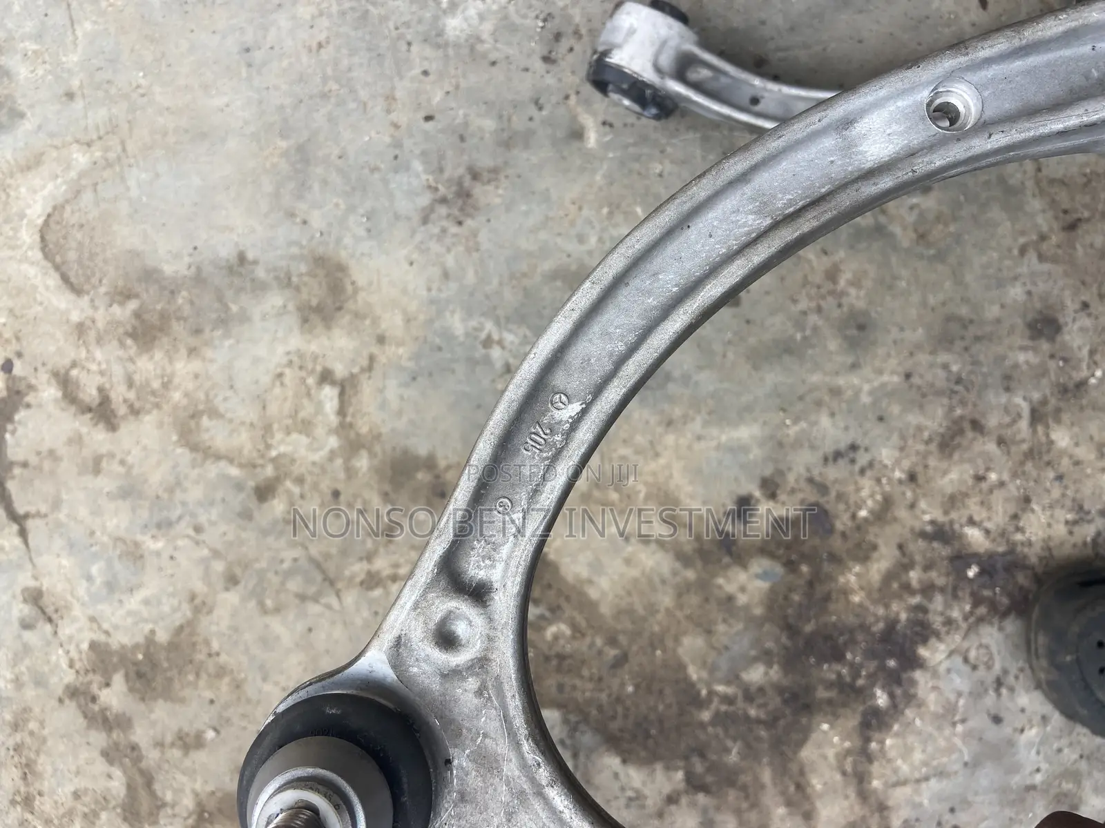 Upper Arm C300 (W205), Glc, E350 (W213)