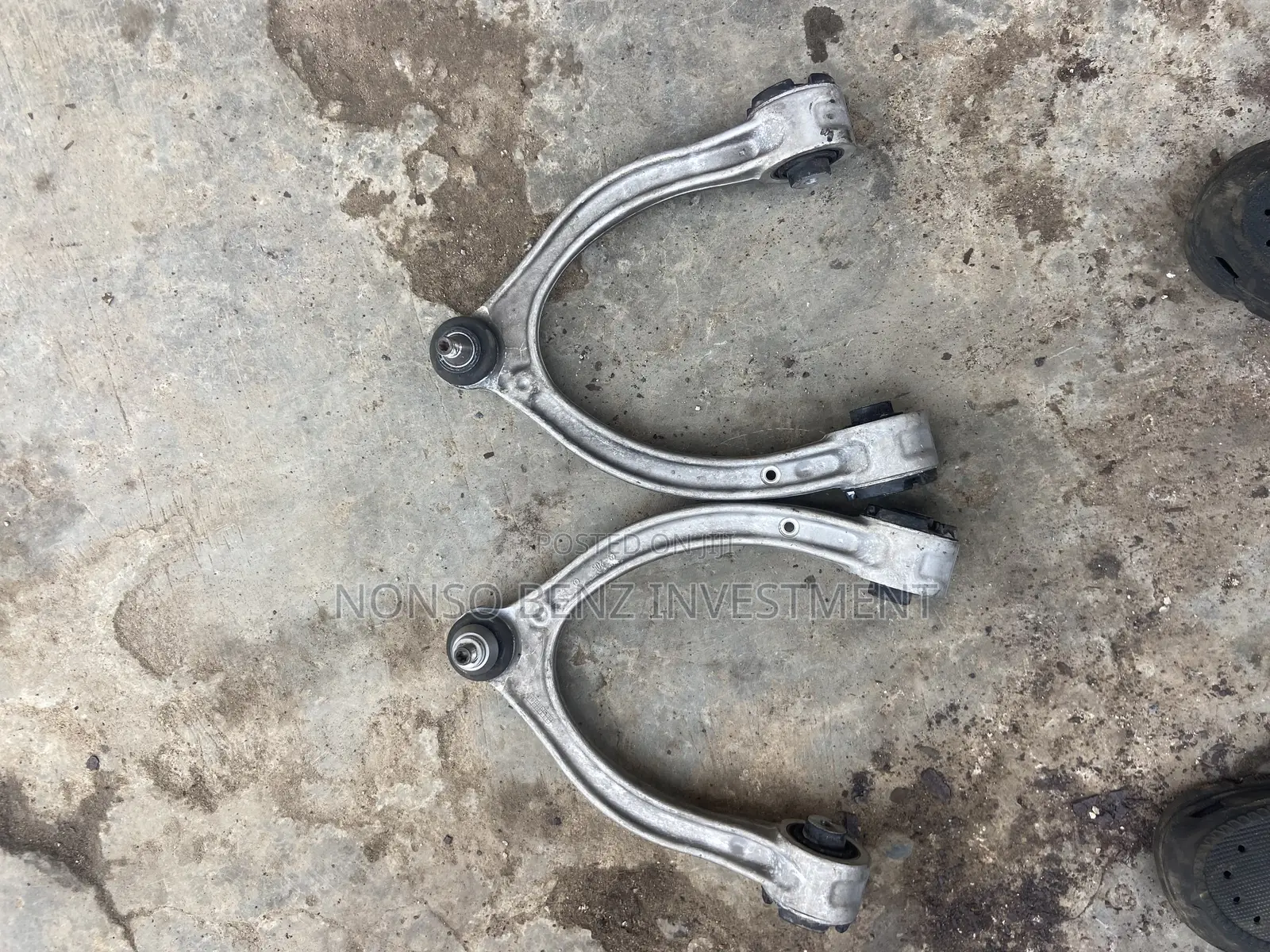 Upper Arm C300 (W205), Glc, E350 (W213)