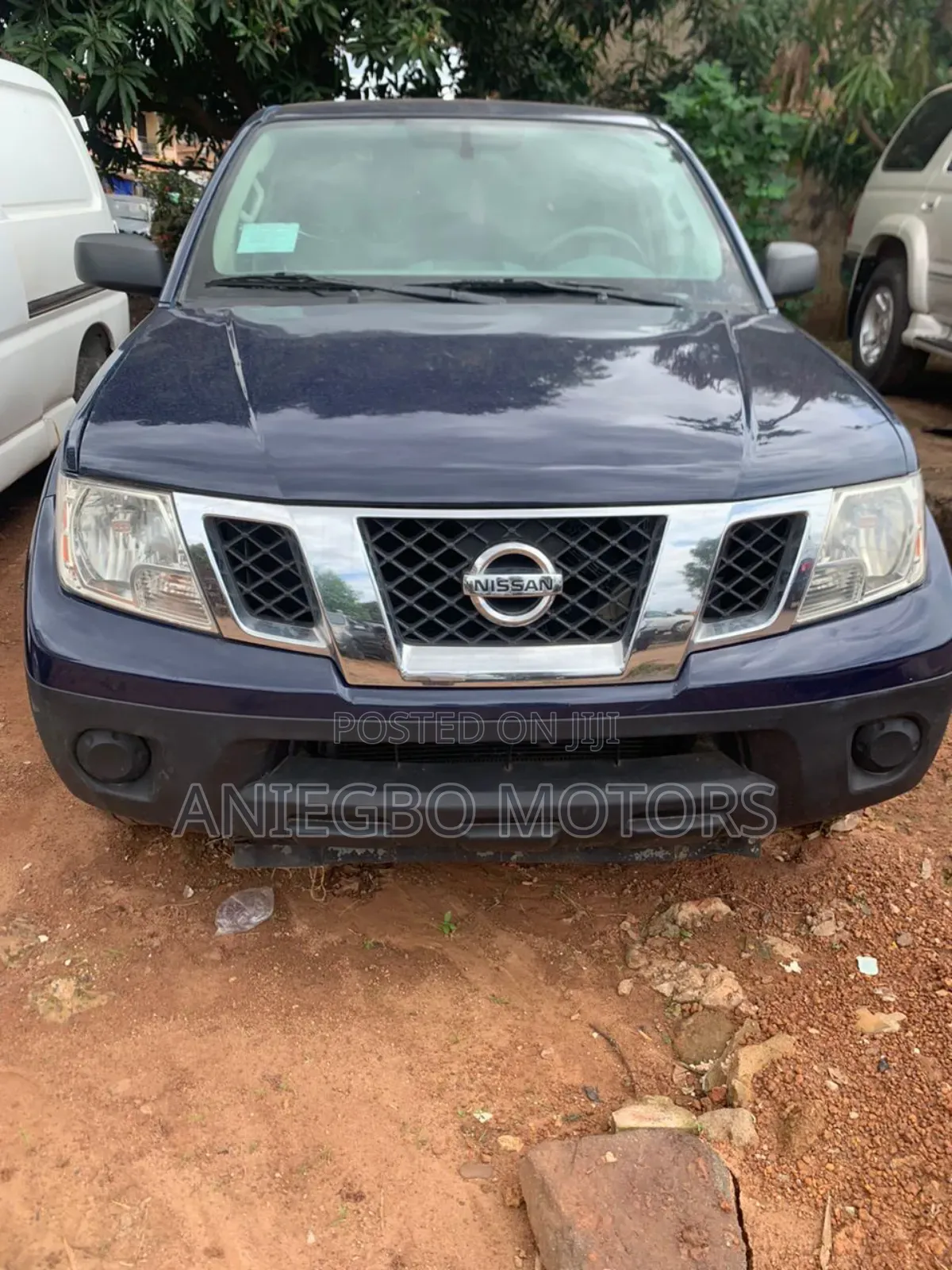 Nissan Frontier Crew Cab LE 4x4 Long 2010 Blue
