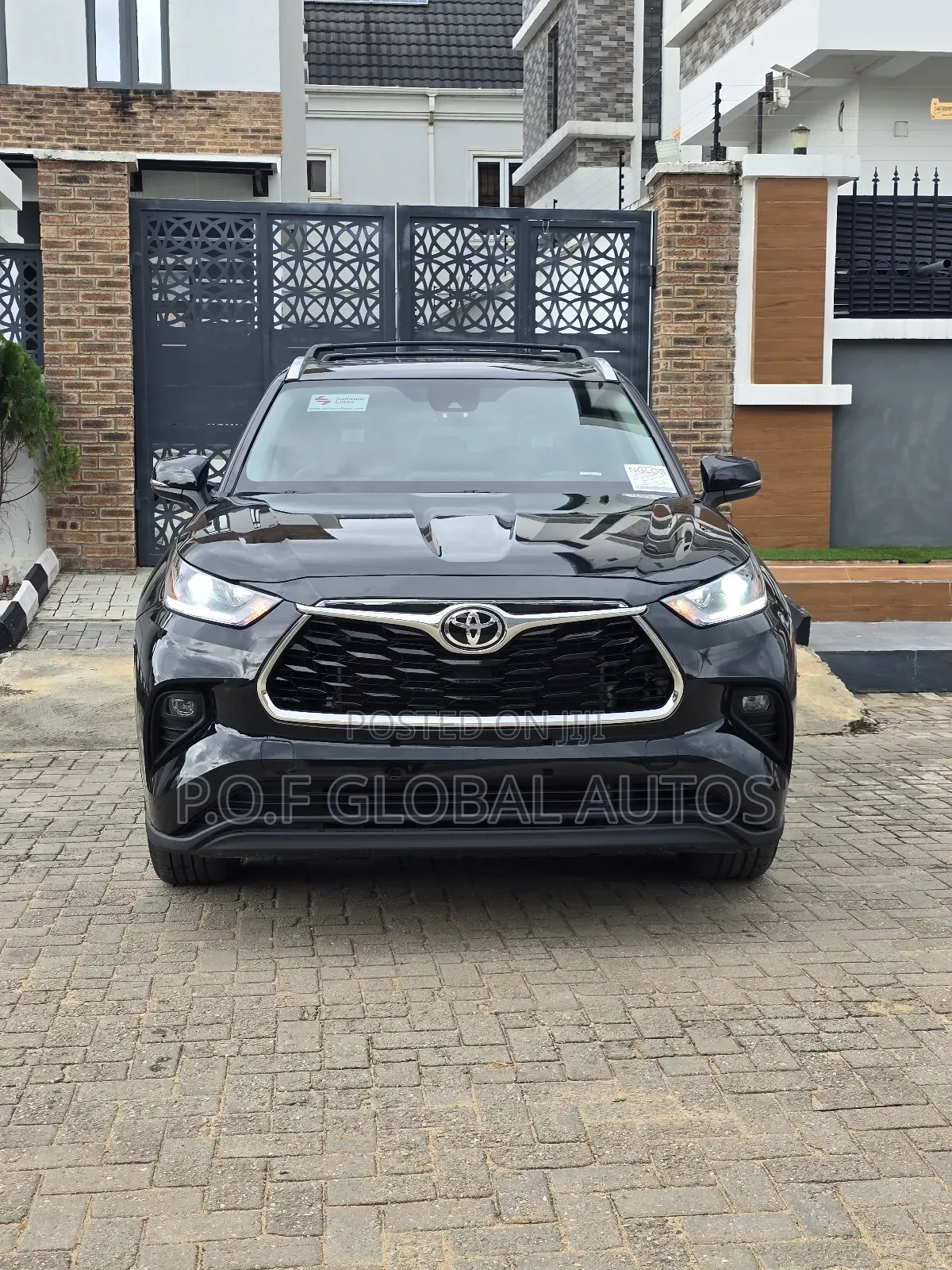 Toyota Highlander XLE 2022 Black