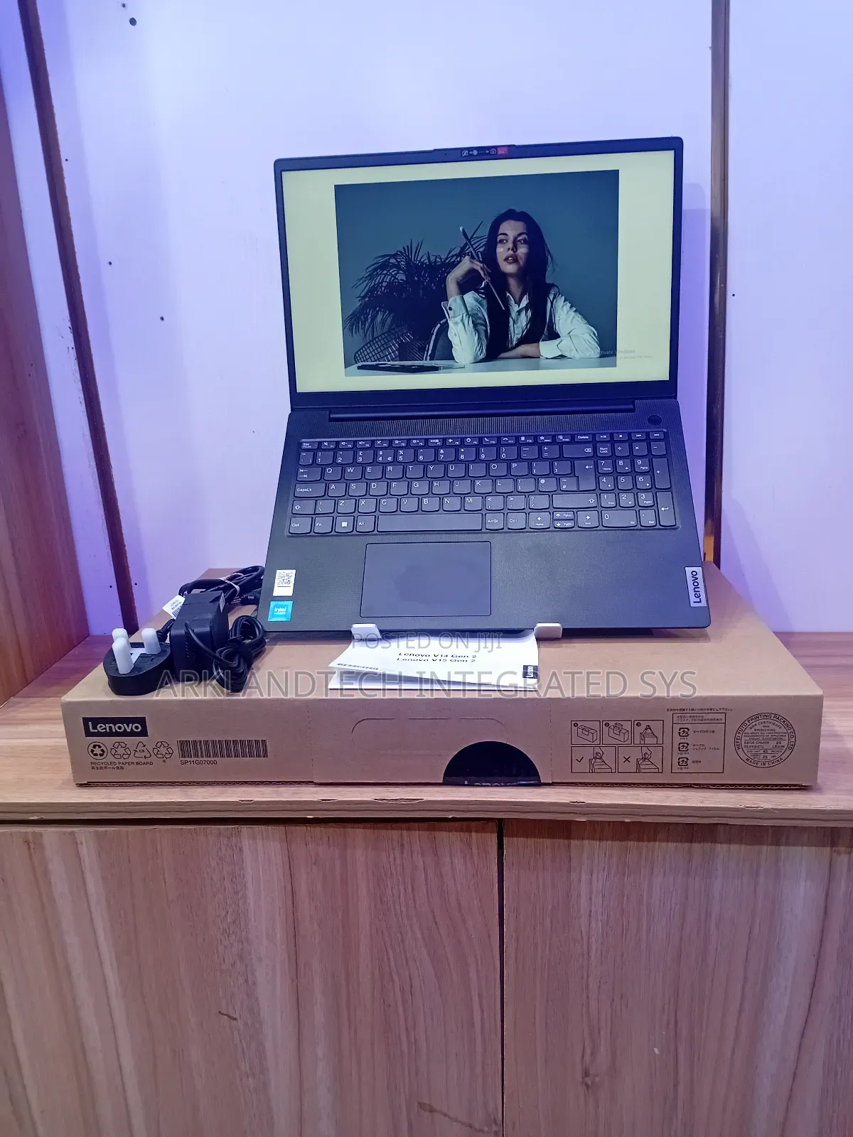 New Laptop Lenovo IdeaPad 110 8GB Intel Celeron SSD 256GB