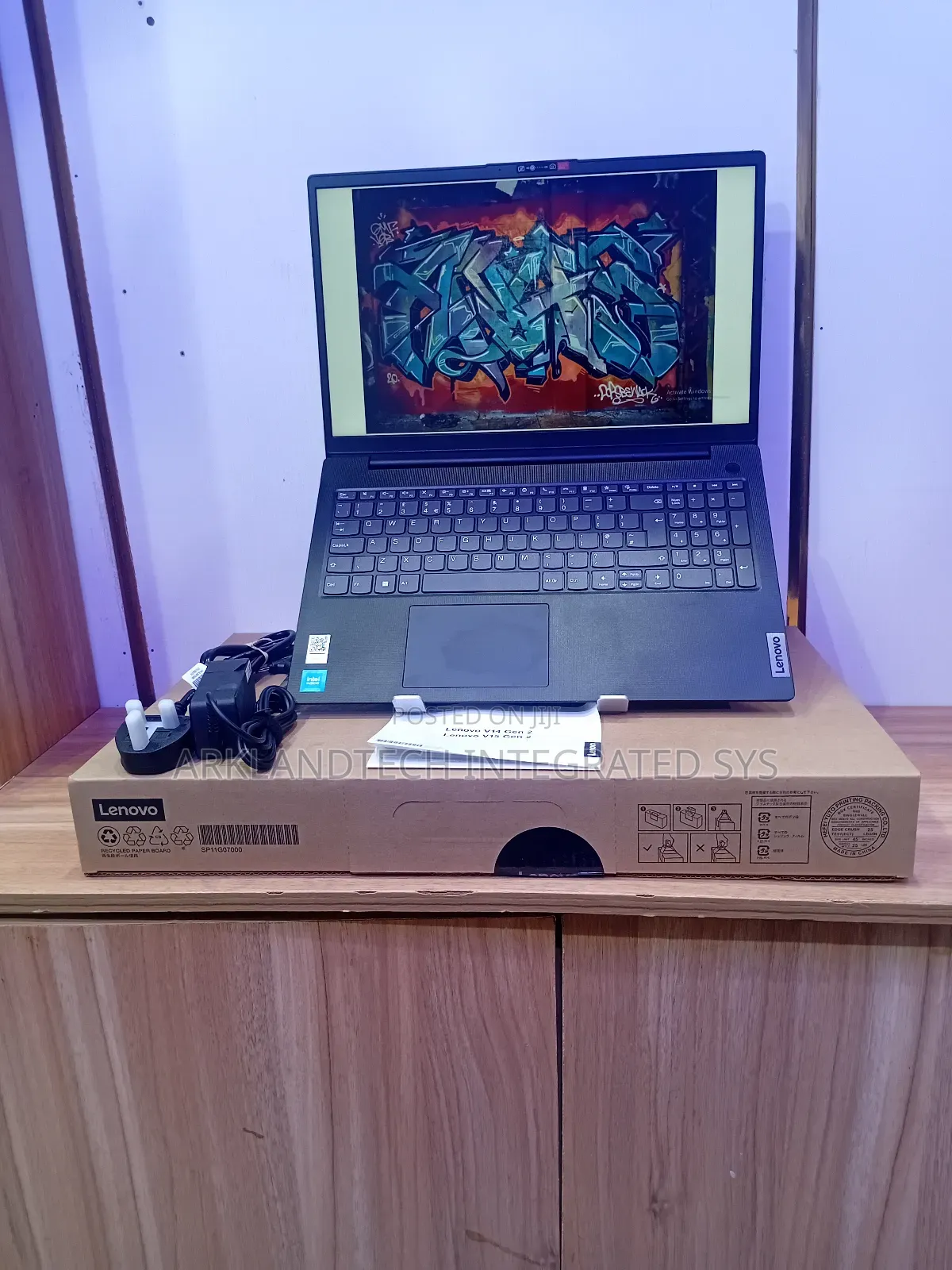 New Laptop Lenovo IdeaPad 110 8GB Intel Celeron SSD 256GB