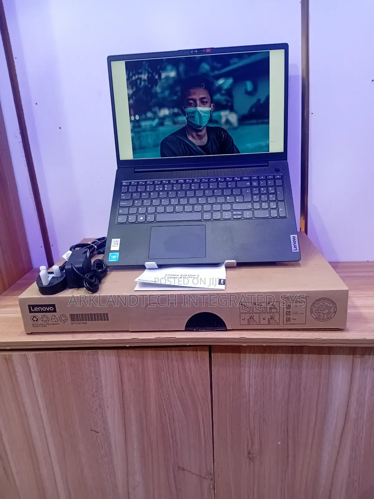 New Laptop Lenovo IdeaPad 110 8GB Intel Celeron SSD 512GB