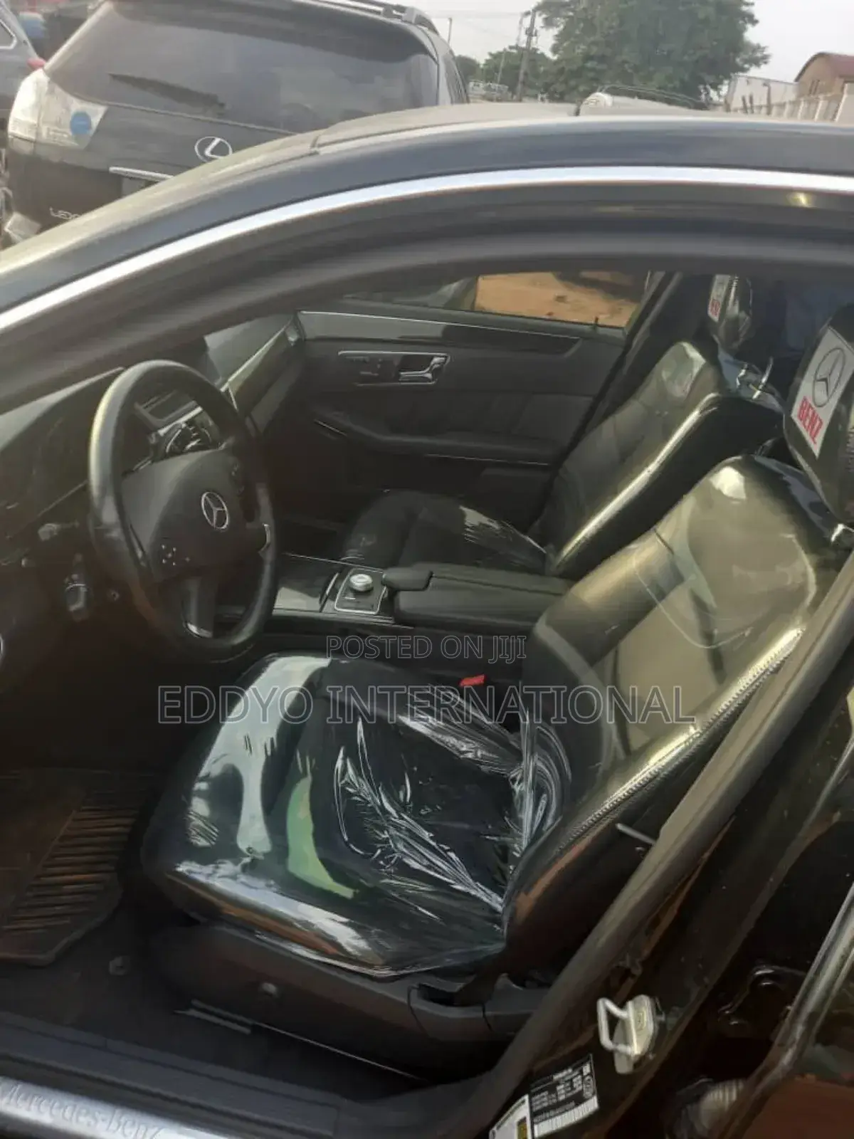 Mercedes-Benz E350 Base 4Matic Sedan AWD (3.5L 6cyl 7A) 2011 Black