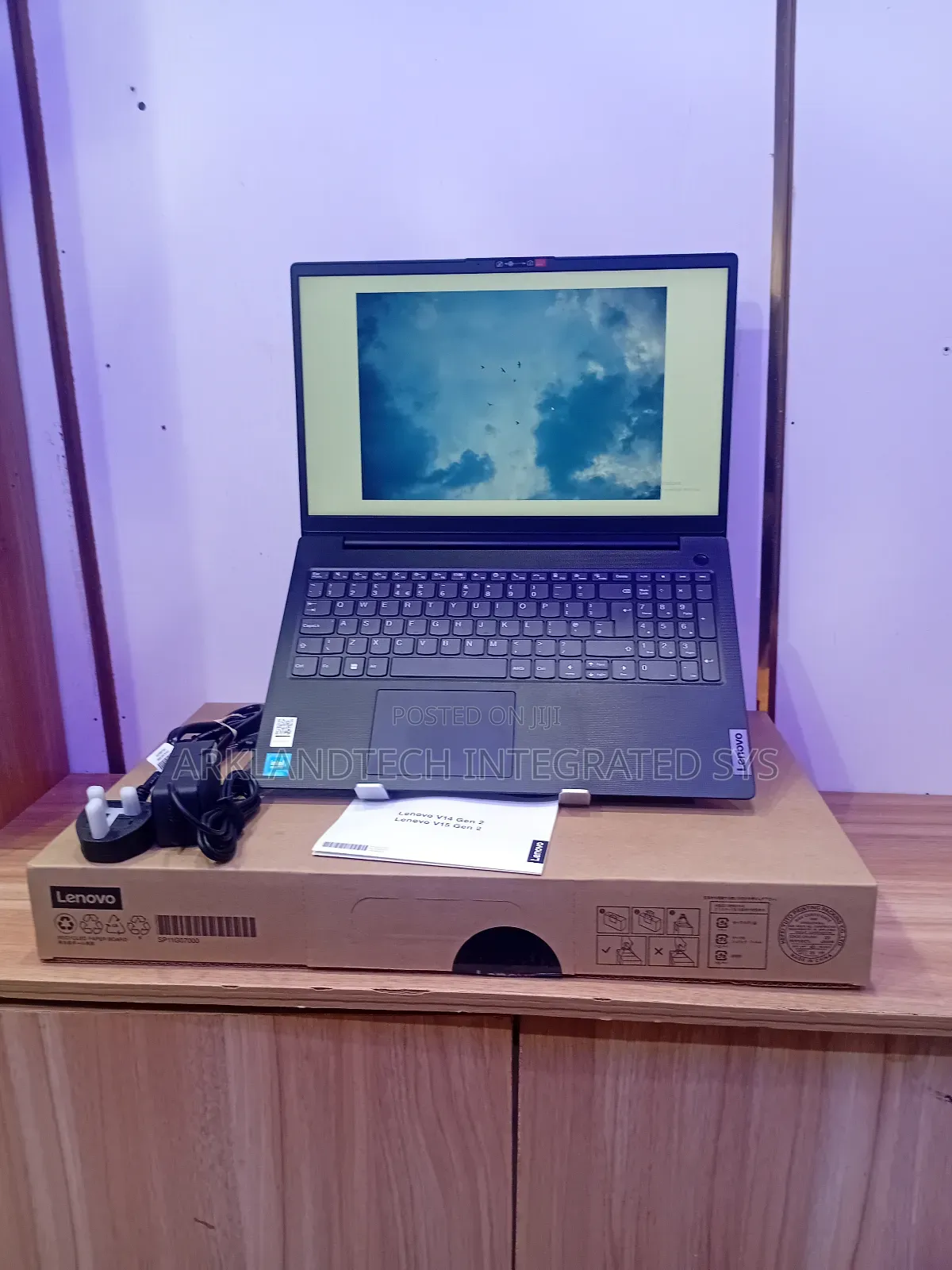 New Laptop Lenovo IdeaPad 310 8GB Intel Celeron SSD 256GB