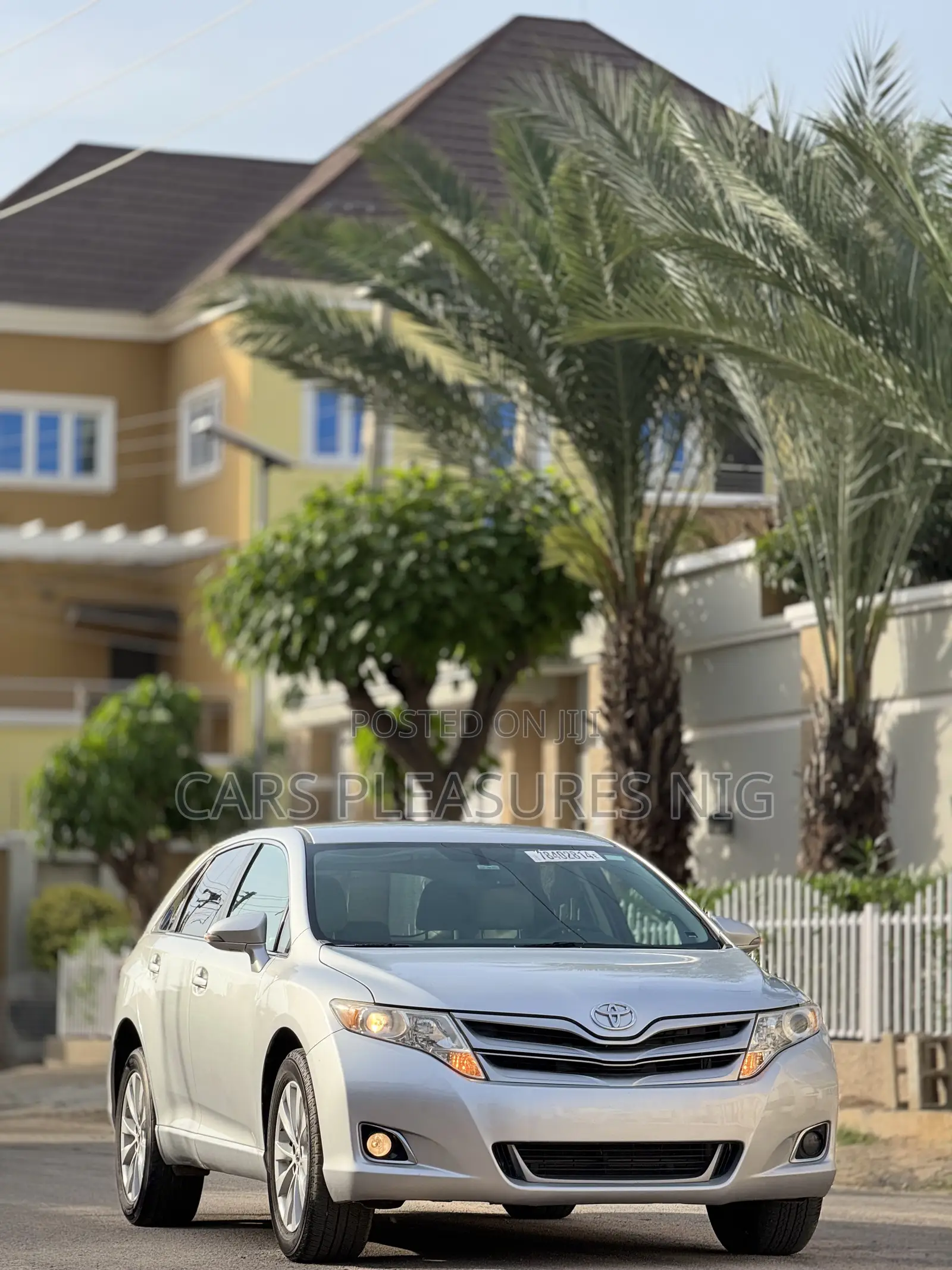 Toyota Venza LE 4dr Wagon AWD (2.7L 4cyl 6A) 2014 White