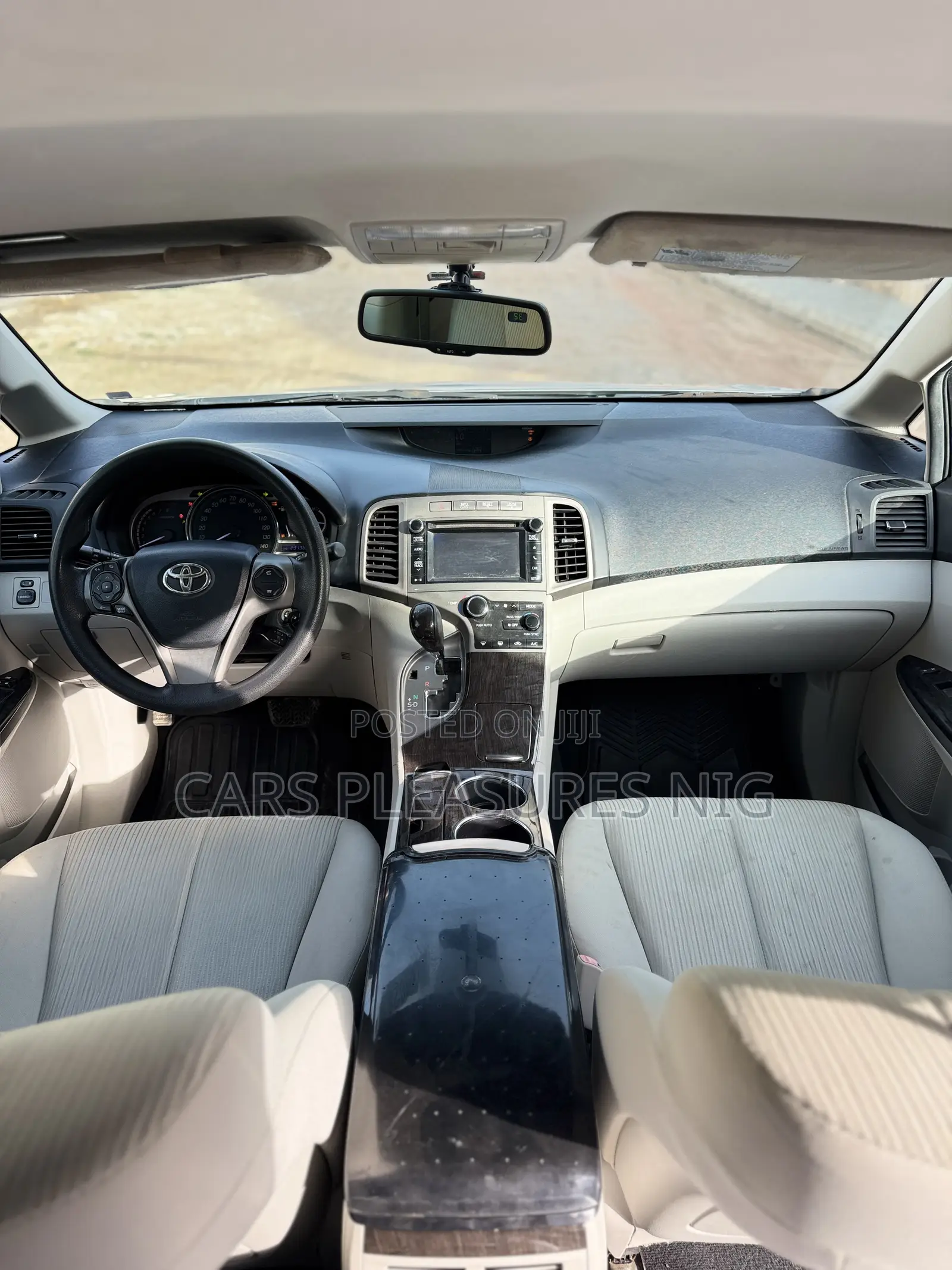 Toyota Venza LE 4dr Wagon AWD (2.7L 4cyl 6A) 2014 White