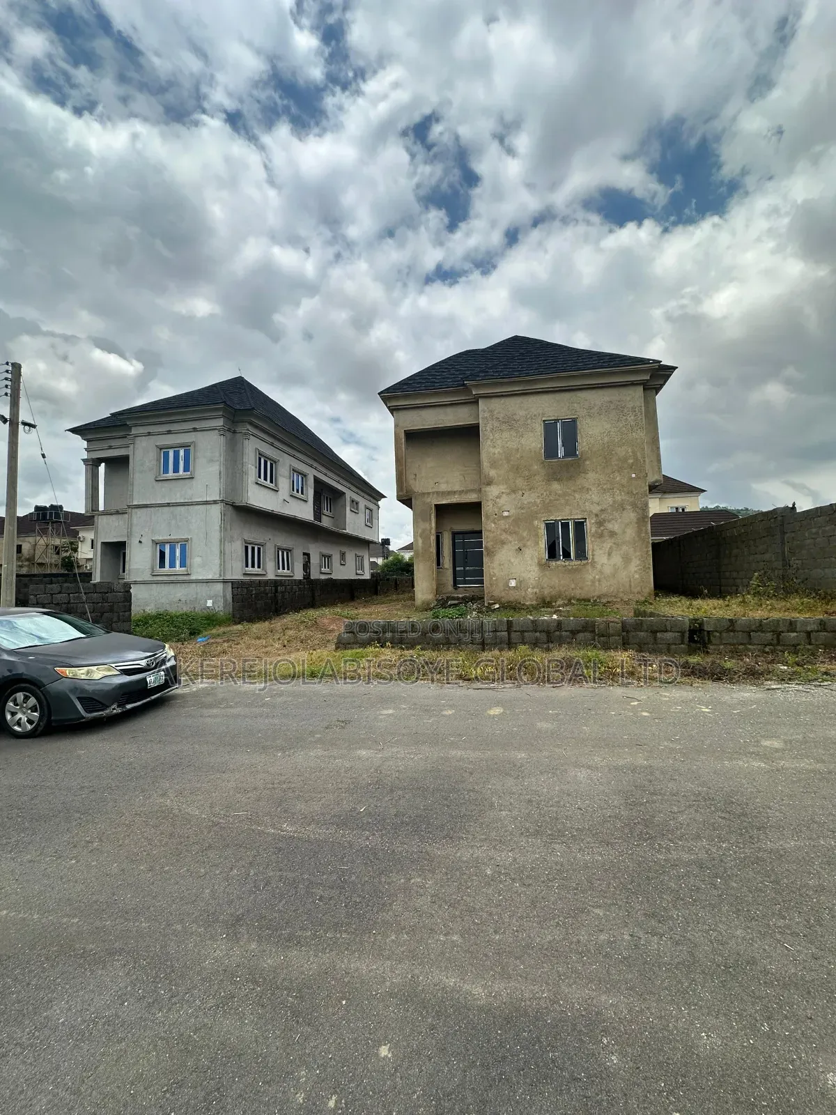 4bdrm Duplex in In An Estate for sale