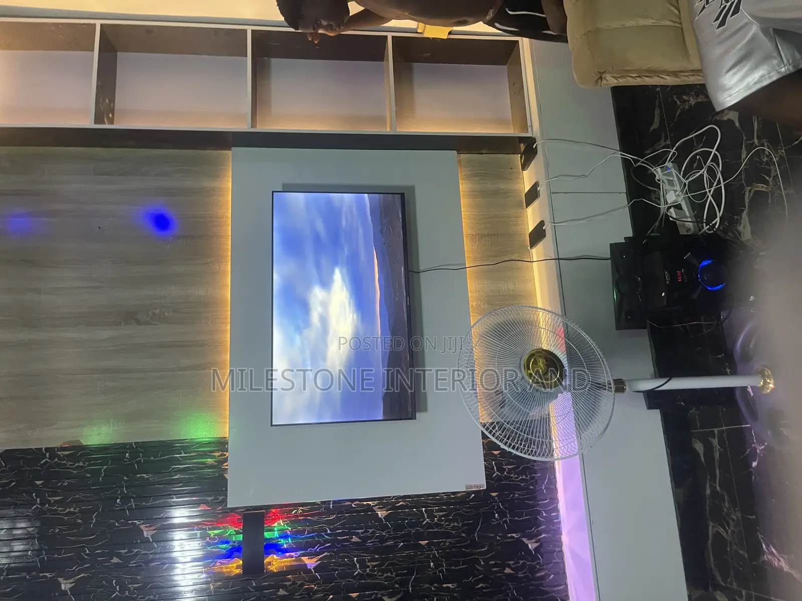 Streamlined Tv Console Design Comprising Flutter Panels , Open Shelves