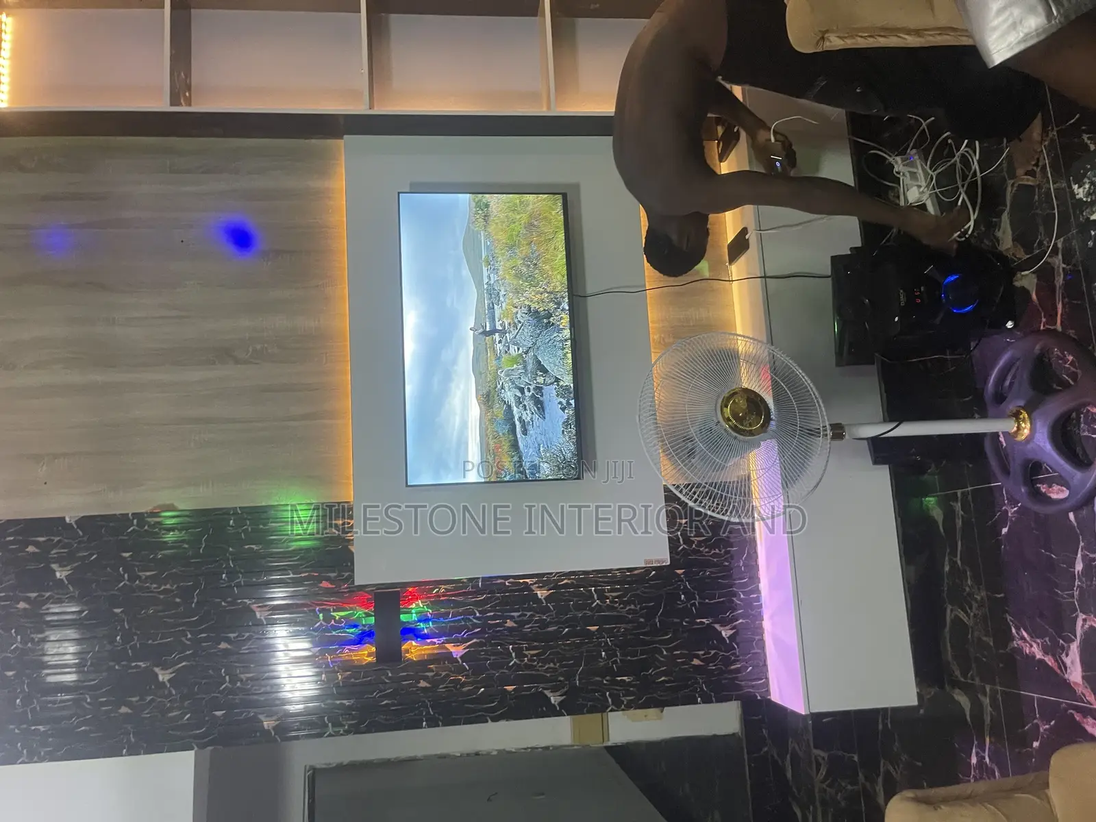 Streamlined Tv Console Design Comprising Flutter Panels , Open Shelves