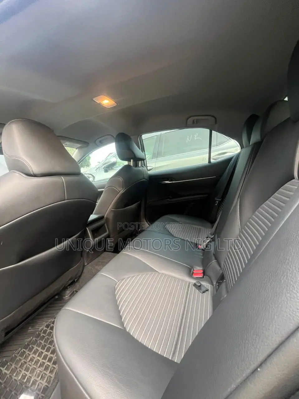 Toyota Camry SE 2022 Gray