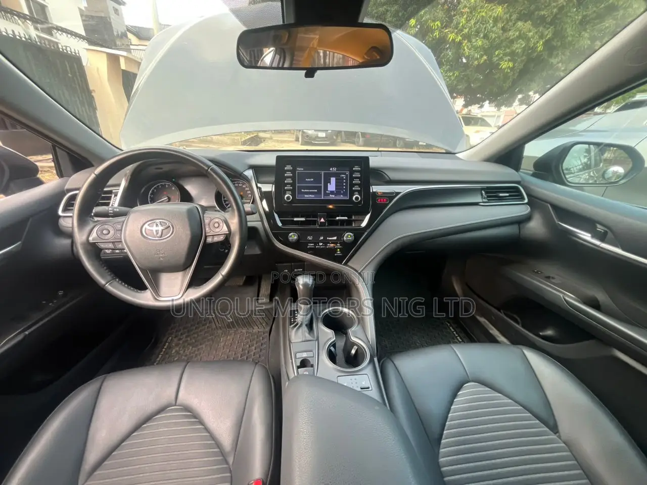 Toyota Camry SE 2022 Gray