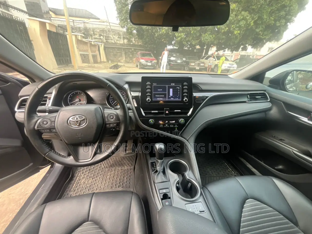 Toyota Camry SE 2022 Gray