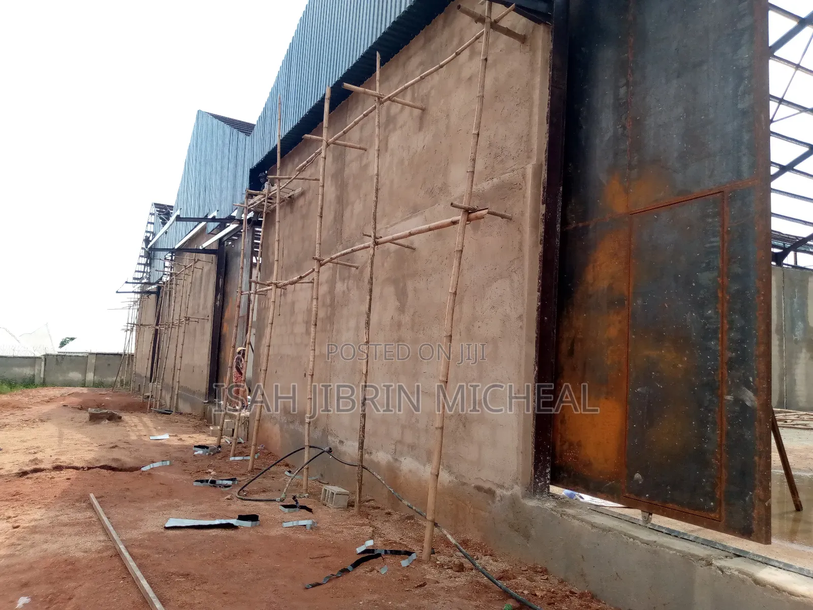 Newly Built Warehouse Along Kubwa Express for Rent.