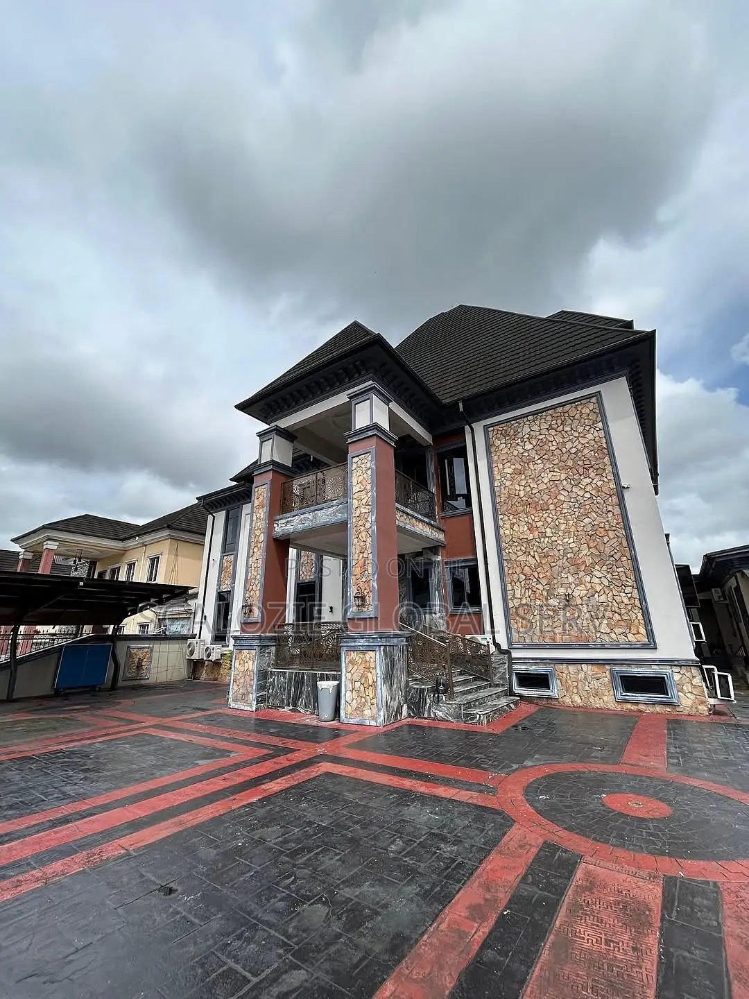 5bdrm Duplex in Naf Harmony Estate for sale