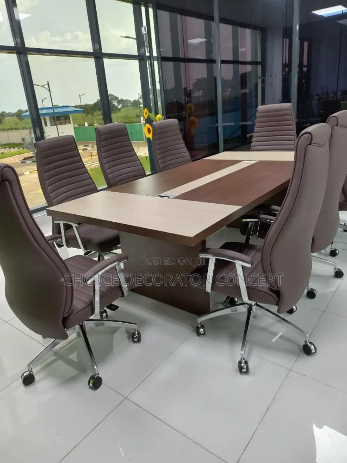 Modern Executive Conference Table With Premium Leather Chairs