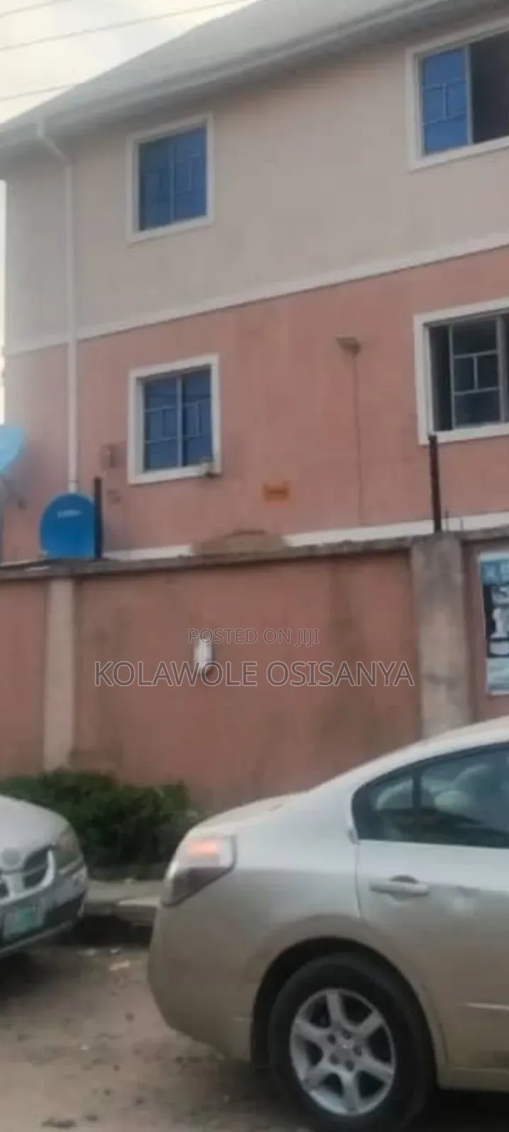 8bdrm Block of Flats in Surulere for sale
