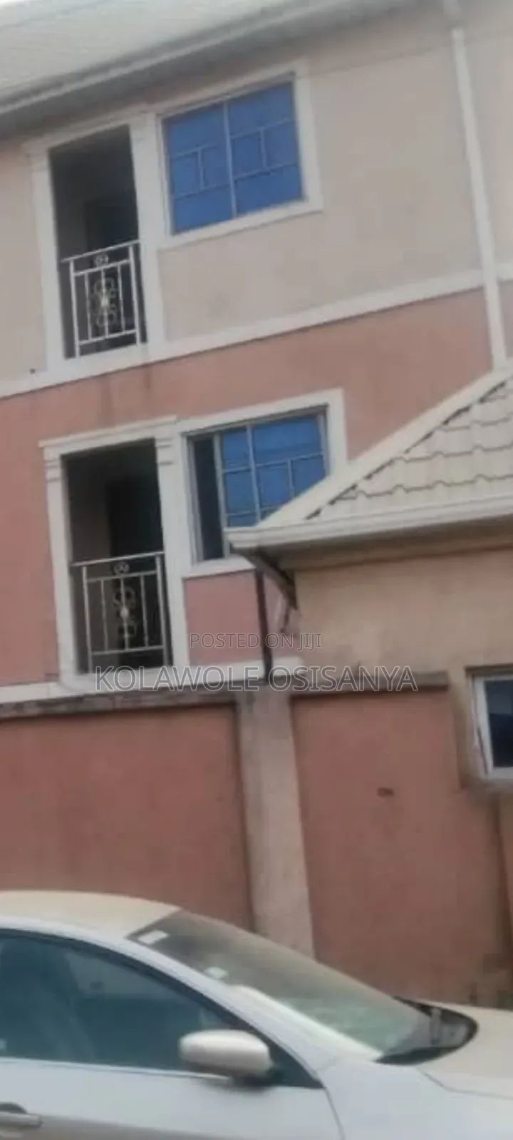 8bdrm Block of Flats in Surulere for sale