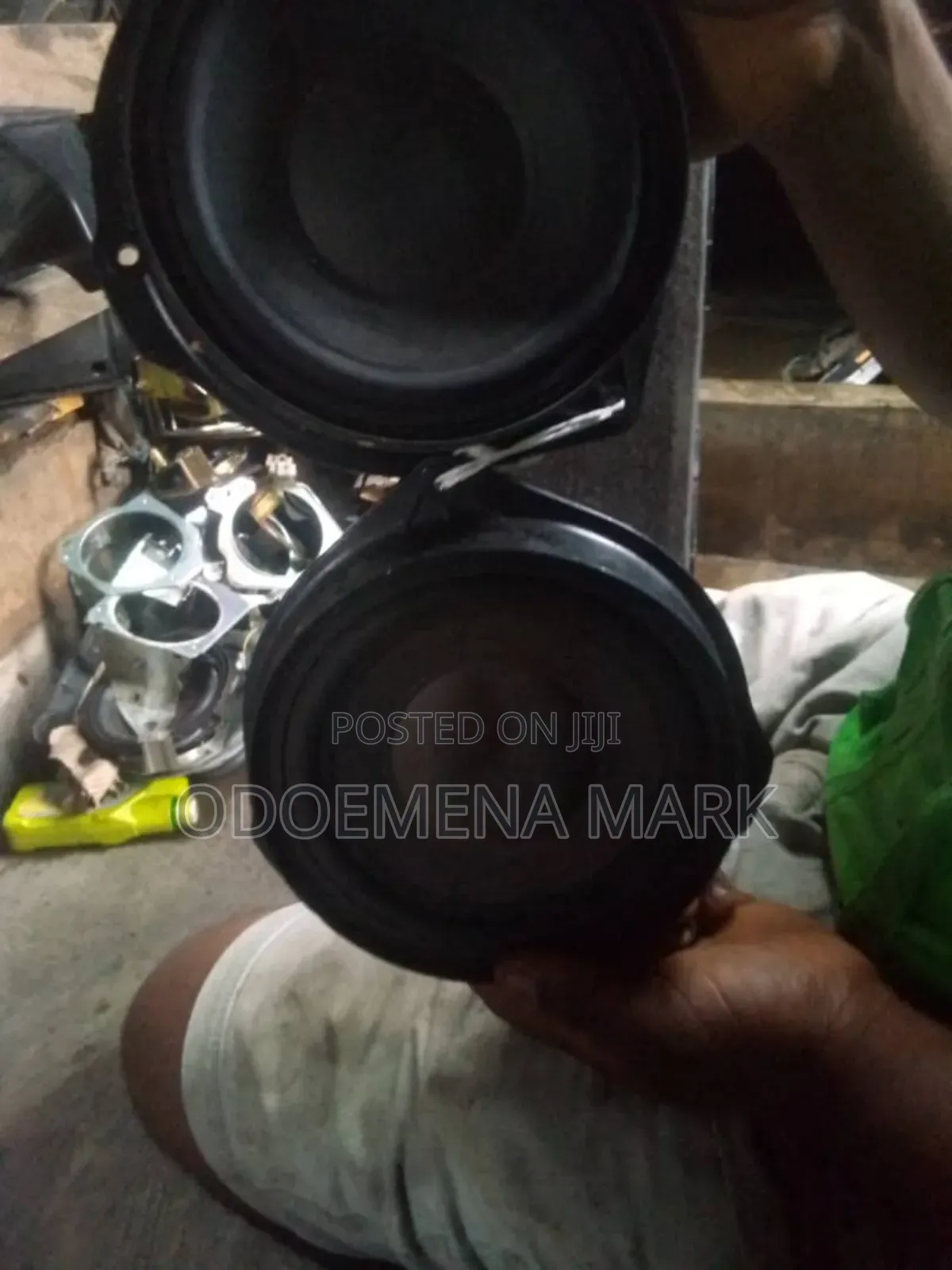 Follow Come Mercedes-Benz Speaker Available Now
