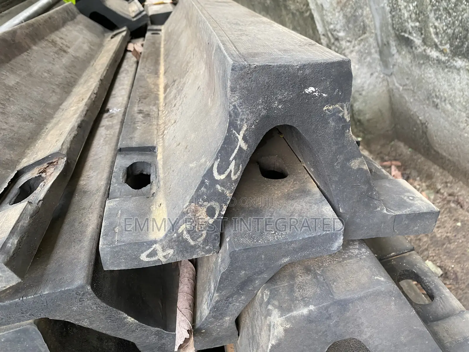 V-Type Rubber Dock Fenders