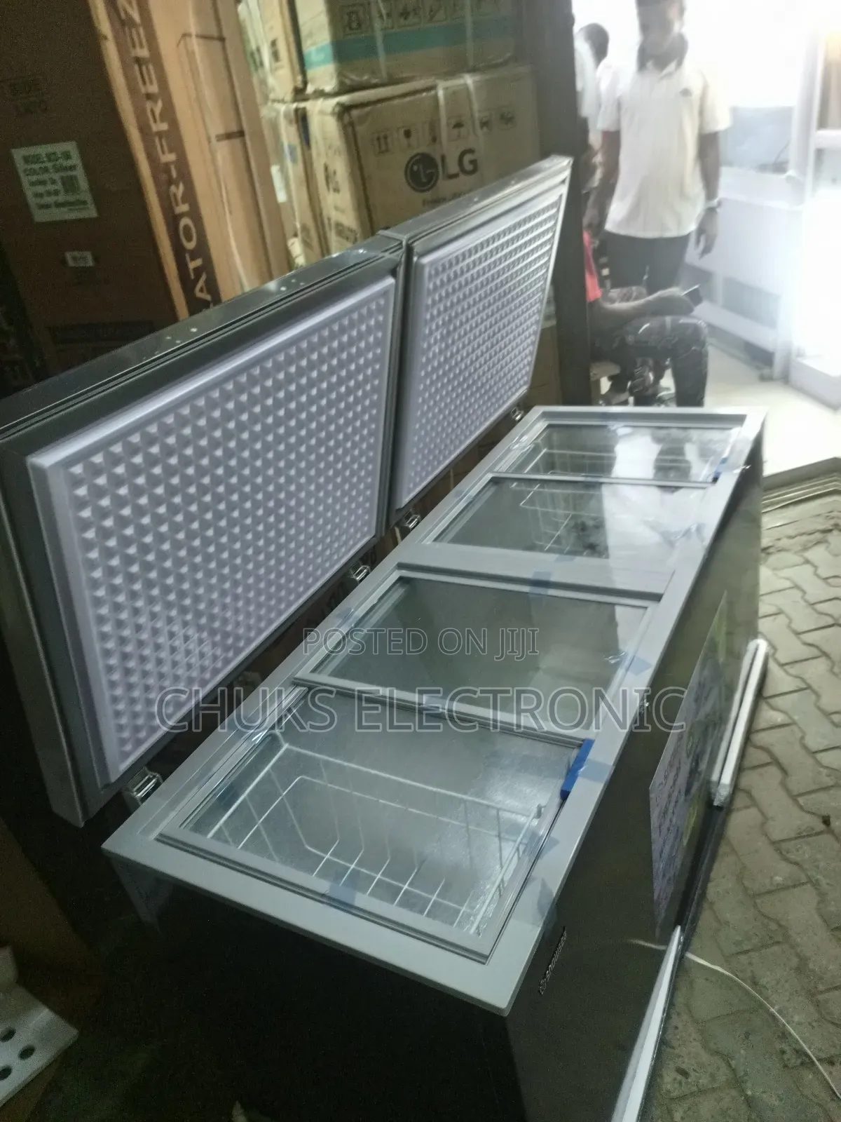 Snowsea Double Door Freezer 700l