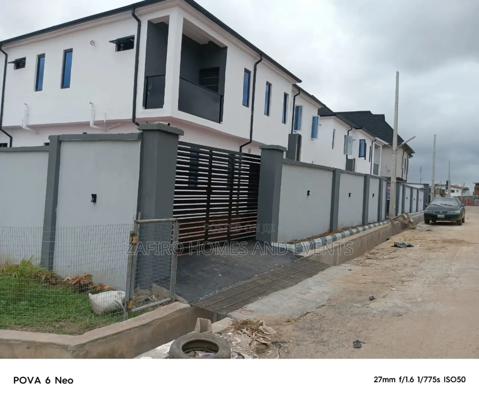 4bdrm Duplex in Association Street, for sale