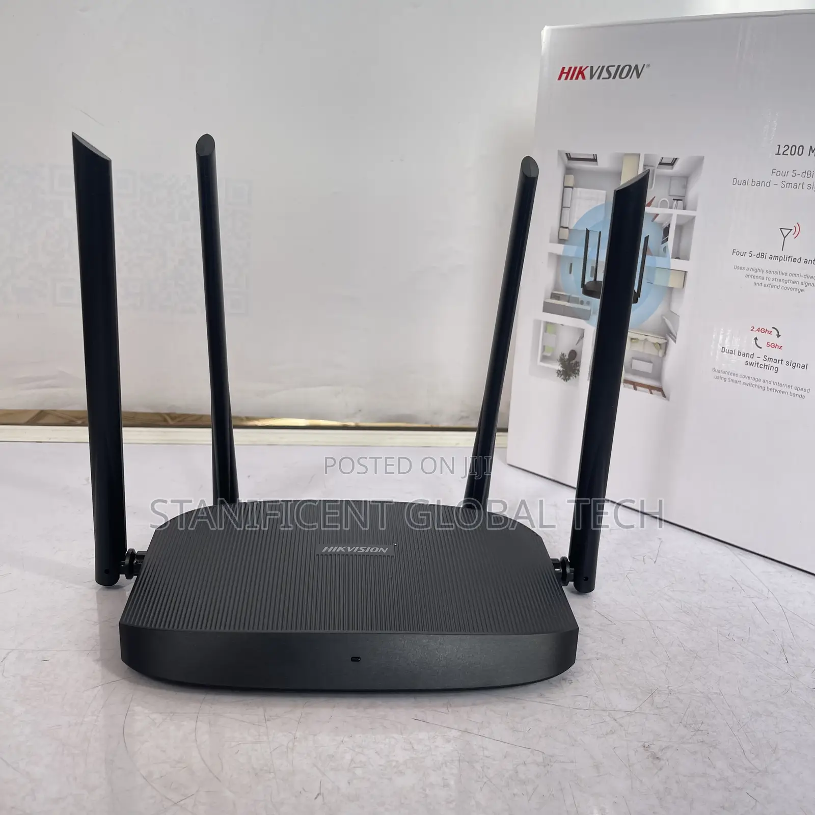 Hikvision 1200mbps Dual Band Wireless Simless Router (Ds-3wr12c)