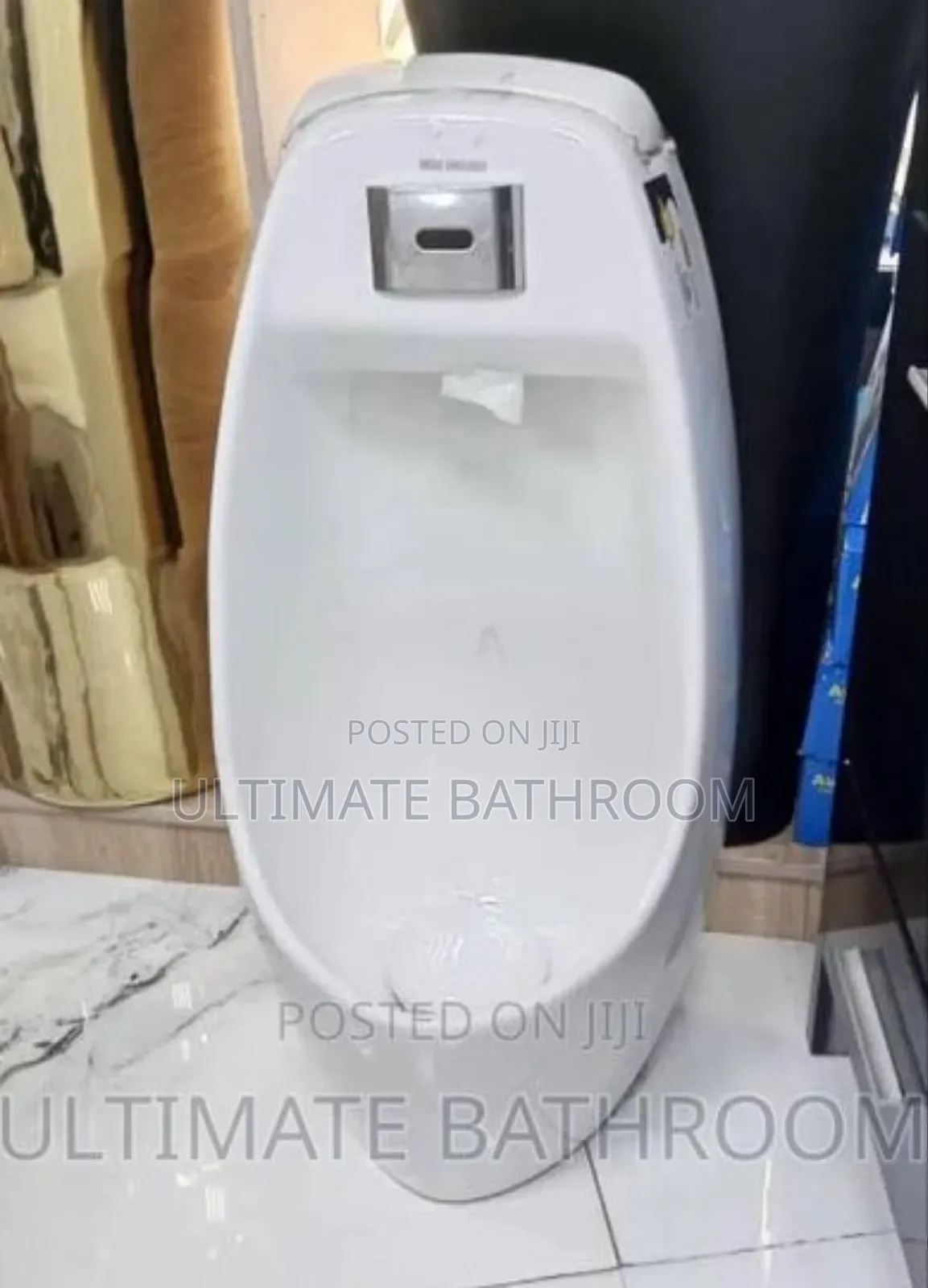Urinal Bowl With Flusher
