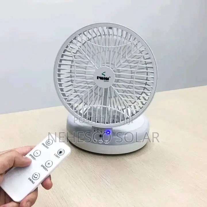 Iwin Remote-Controlled Rotating Rechargeable Fan