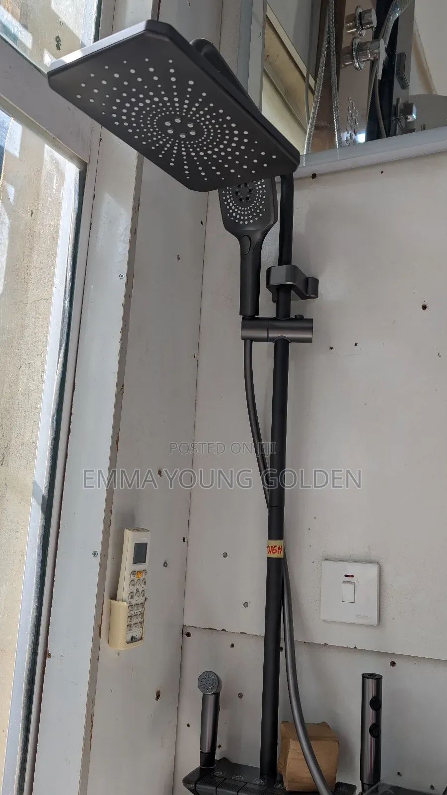 Huma Standing Shower