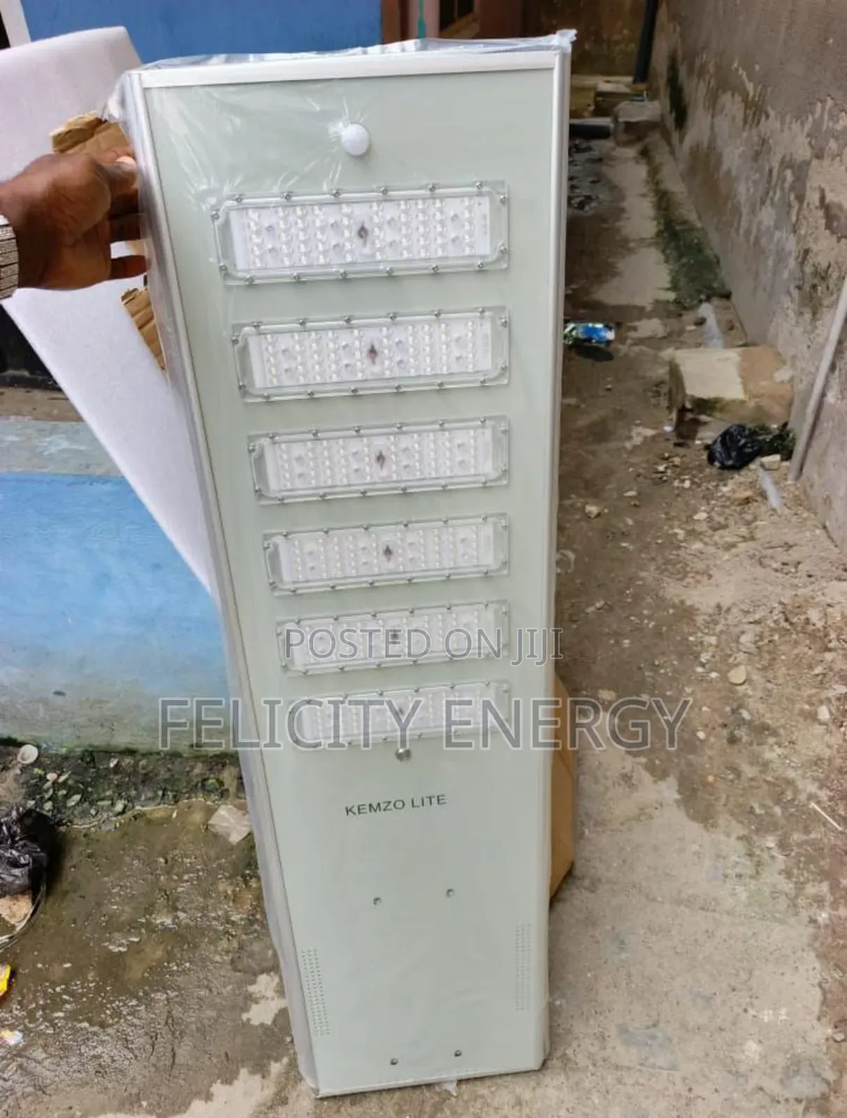 Kemzo Lite All in One Street Solar Light (6 Lines )