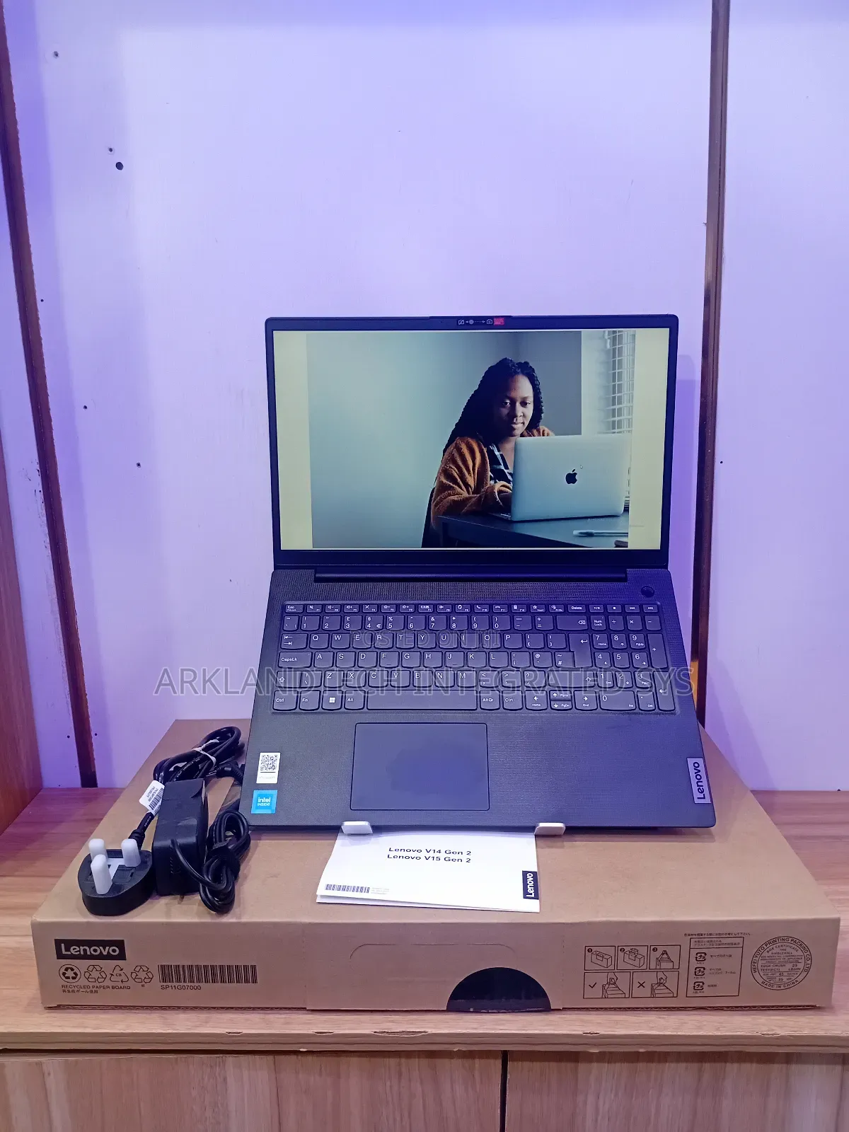 New Laptop Lenovo IdeaPad 330 8GB Intel Celeron SSD 256GB