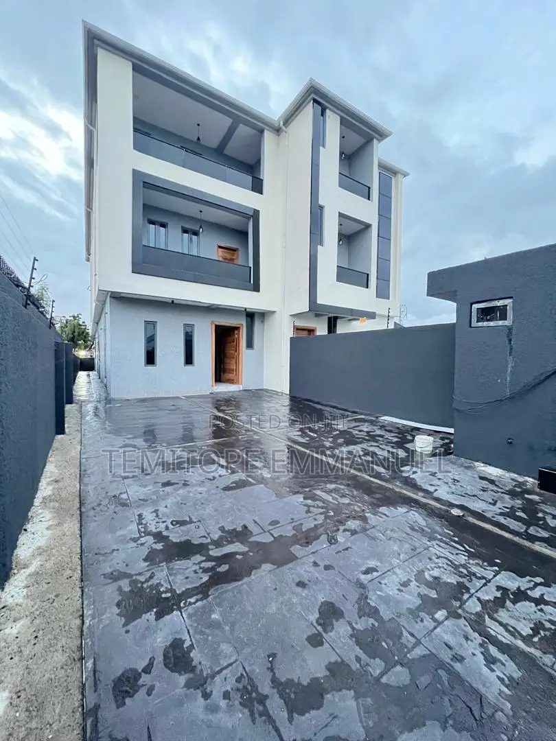Furnished 5bdrm Duplex in Lekki, Phase 1 for sale