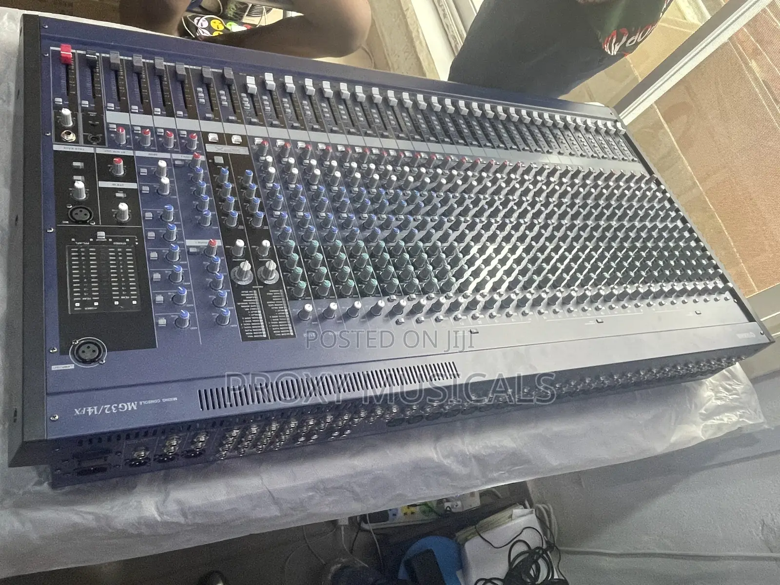 Yamaha 32 Channels Mixer
