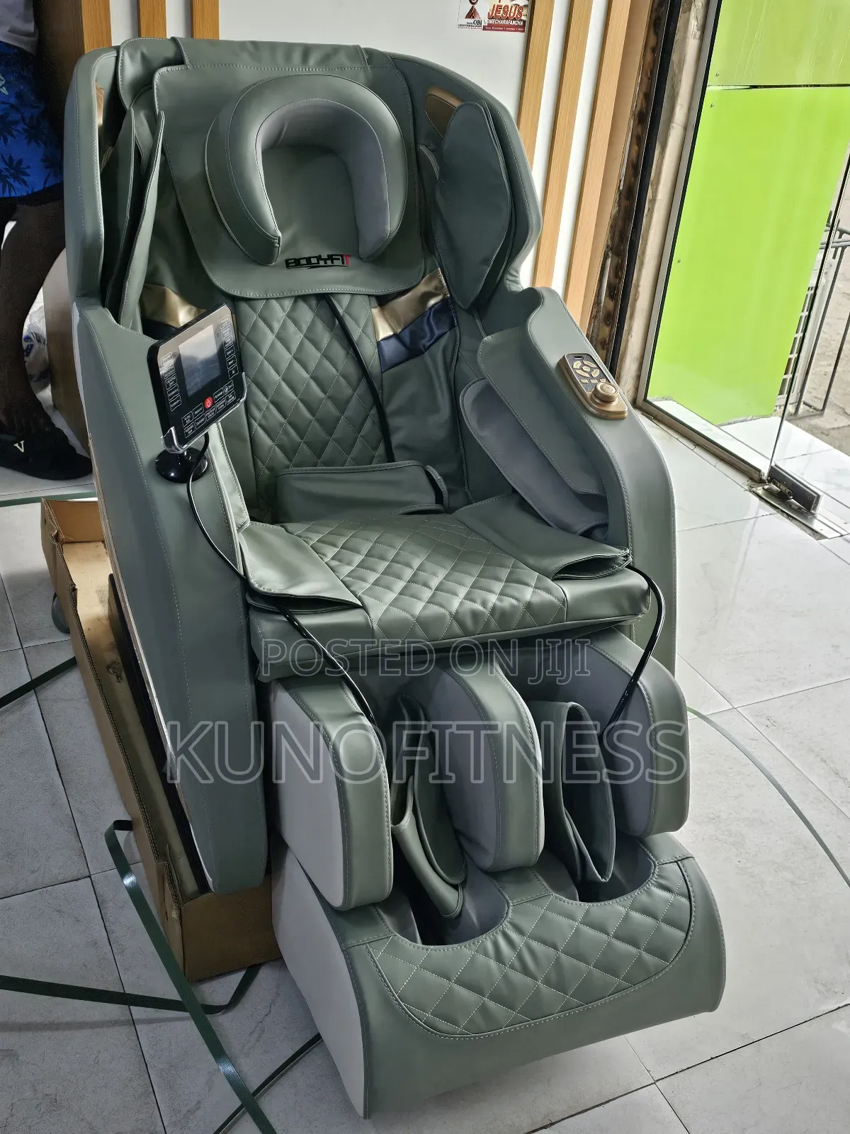 Investor-grade Massage Chair - For Business Owners