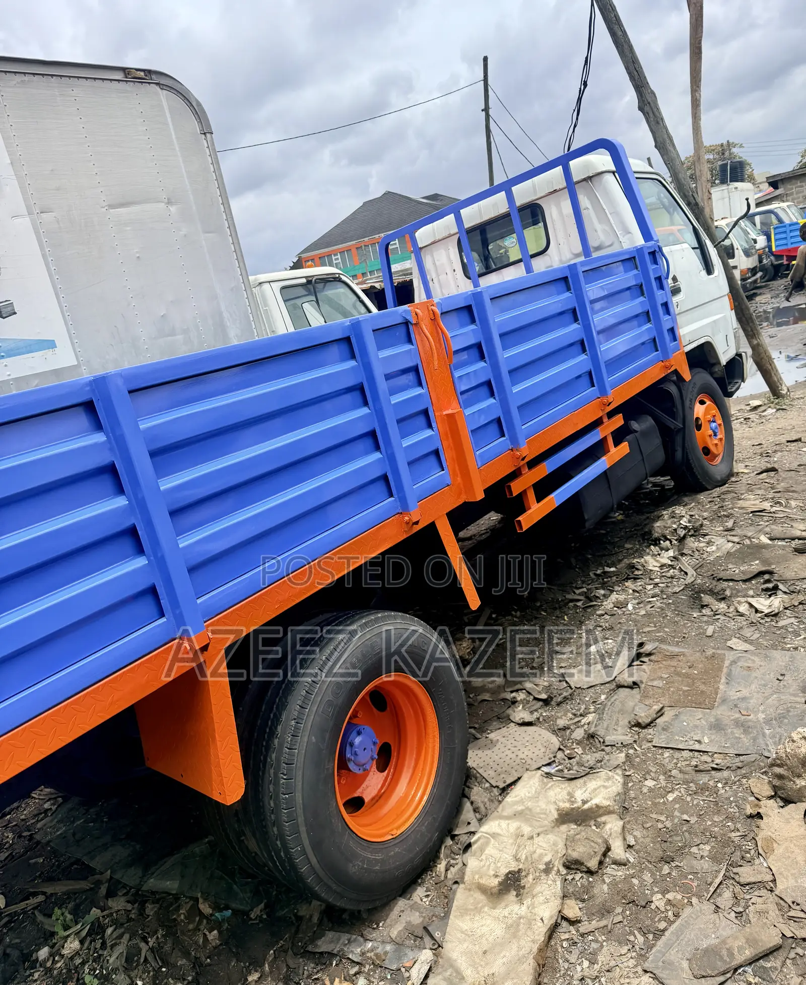 Toyota Dyna 200 Long Frame Dropped Sided Body