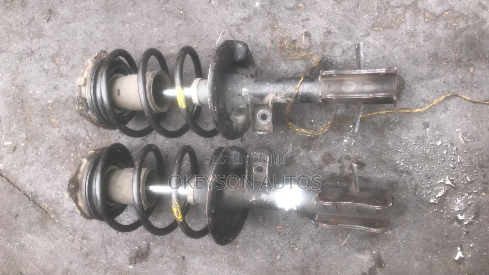 Front Shock Absorber for Nissan Sentra 2010-2015 Model
